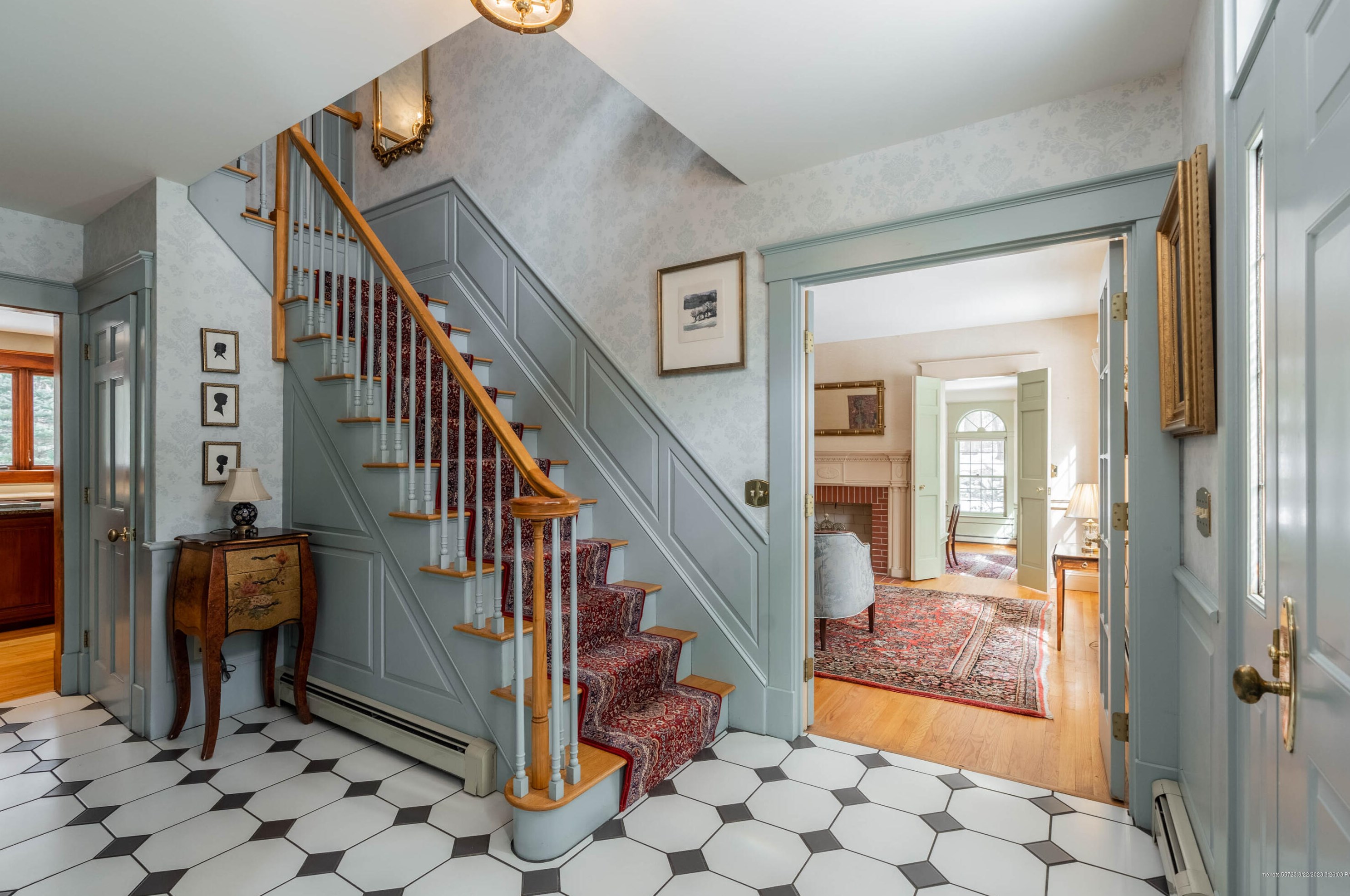 8 Flintlock Ln, Portland ME  04105-2536 exterior