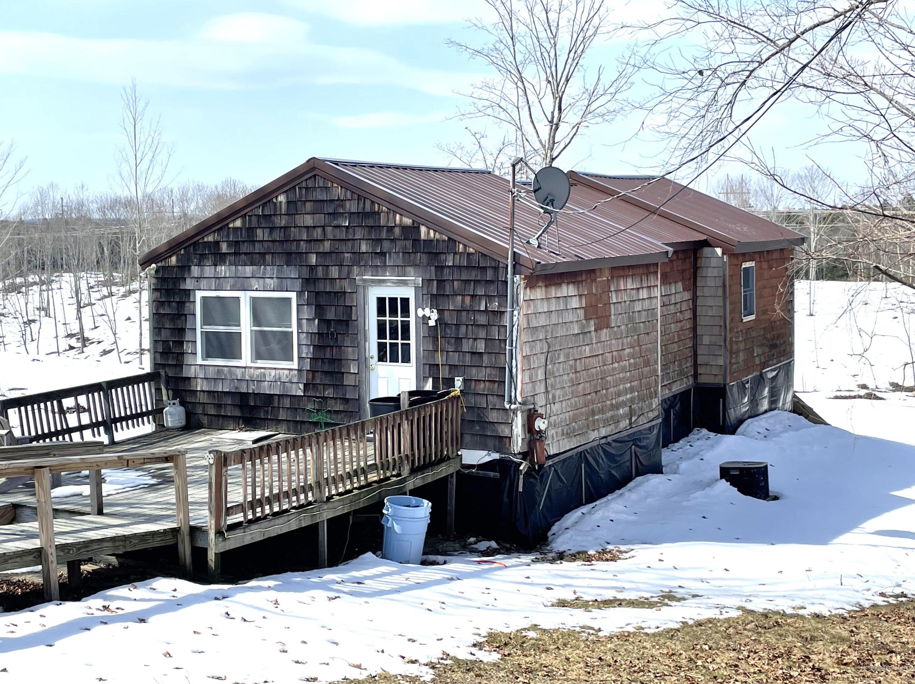 318 Hanson Rd, China, ME 04358-5407