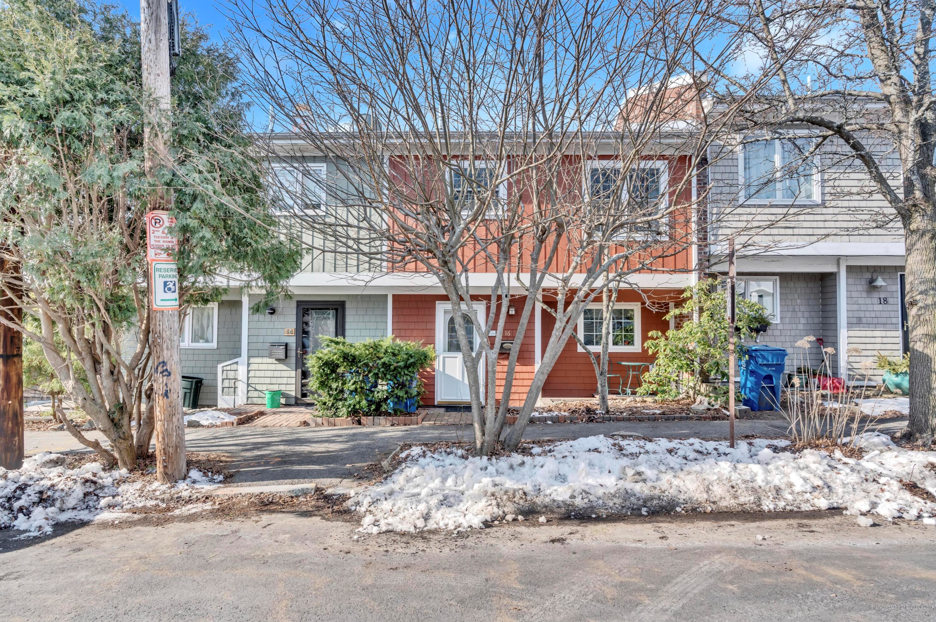 16 Ponce St, Portland, ME 04101-4314