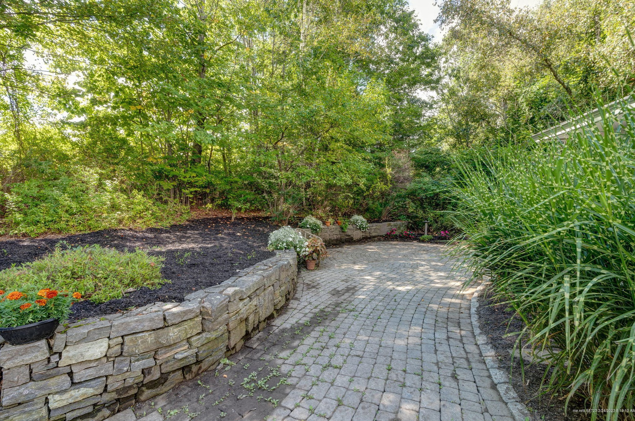 1 Overlook Dr, Gorham ME  04038-2556 exterior