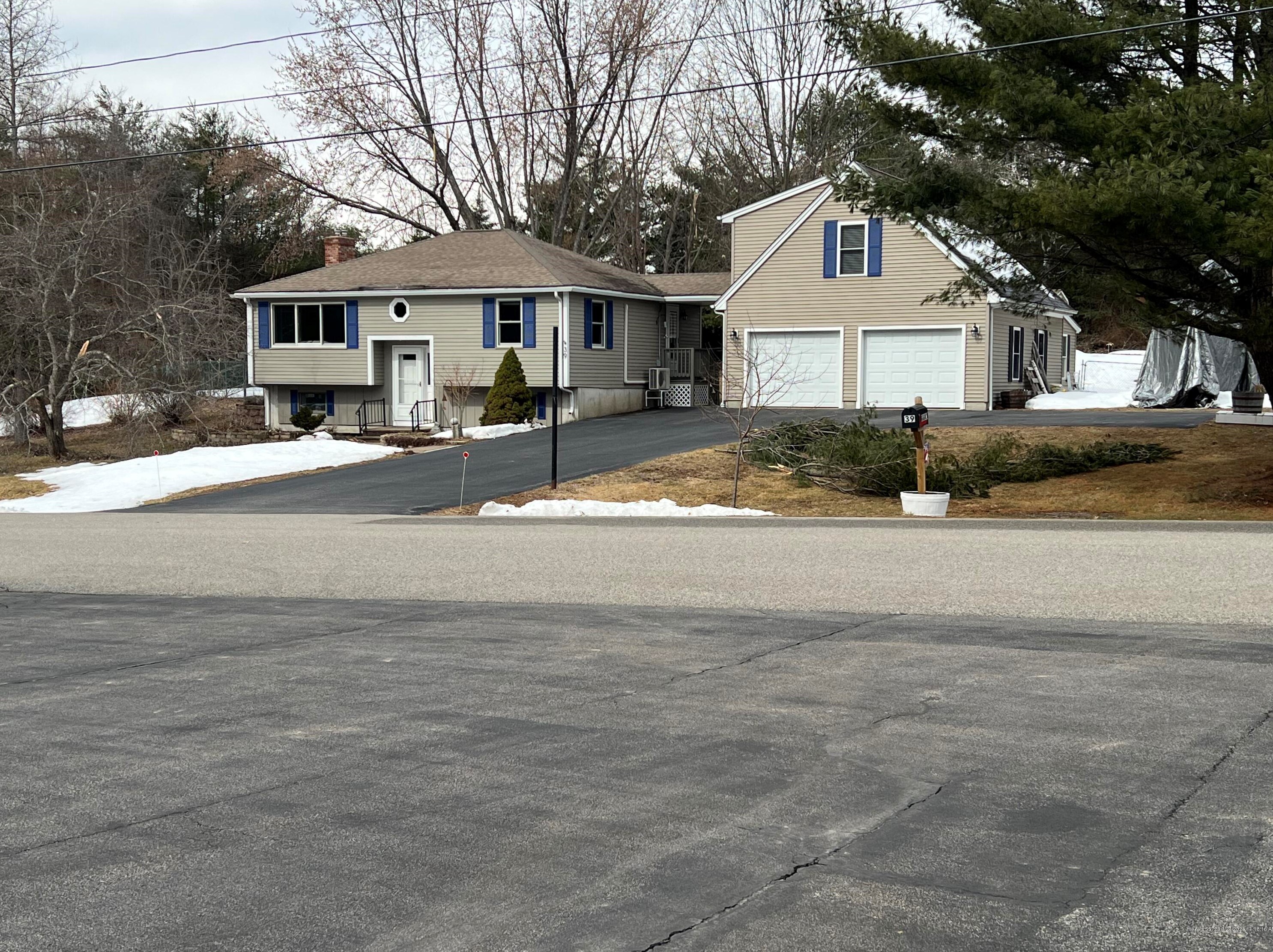 39 Thompson St, Wells, ME 04090