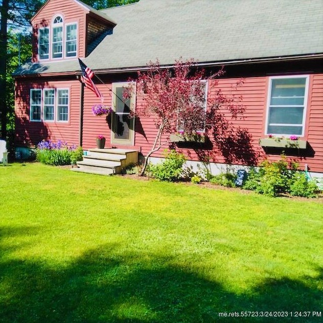 292 Bauneg Beg Rd, Sanford, ME 04073