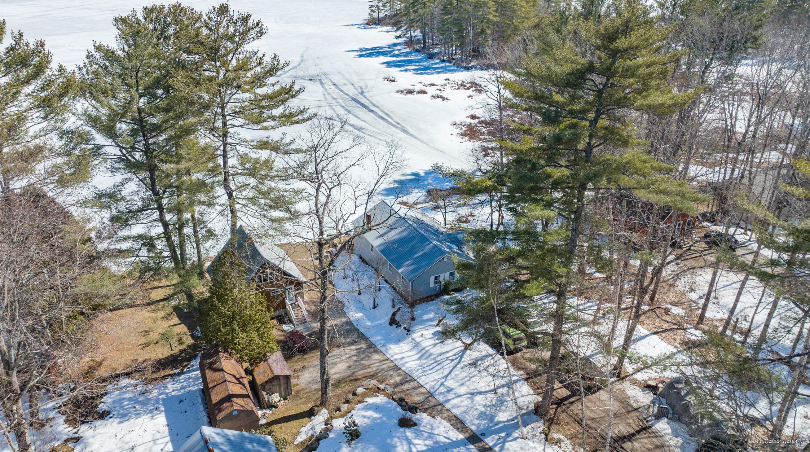 39 Thomas Pond Shore Rd, Casco, ME 04015 exterior