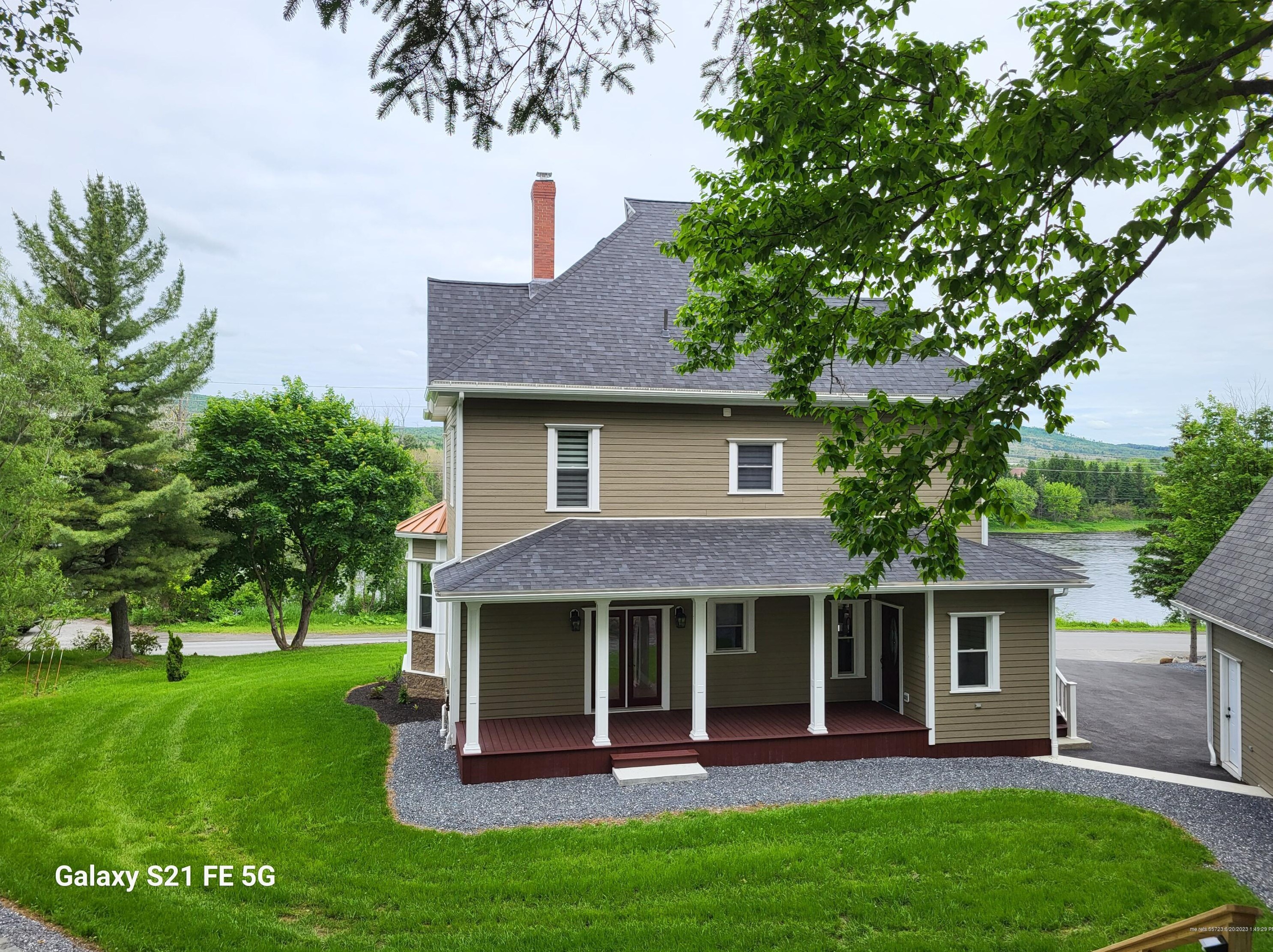 458 Main St, Fort Kent ME  04743-1016 exterior