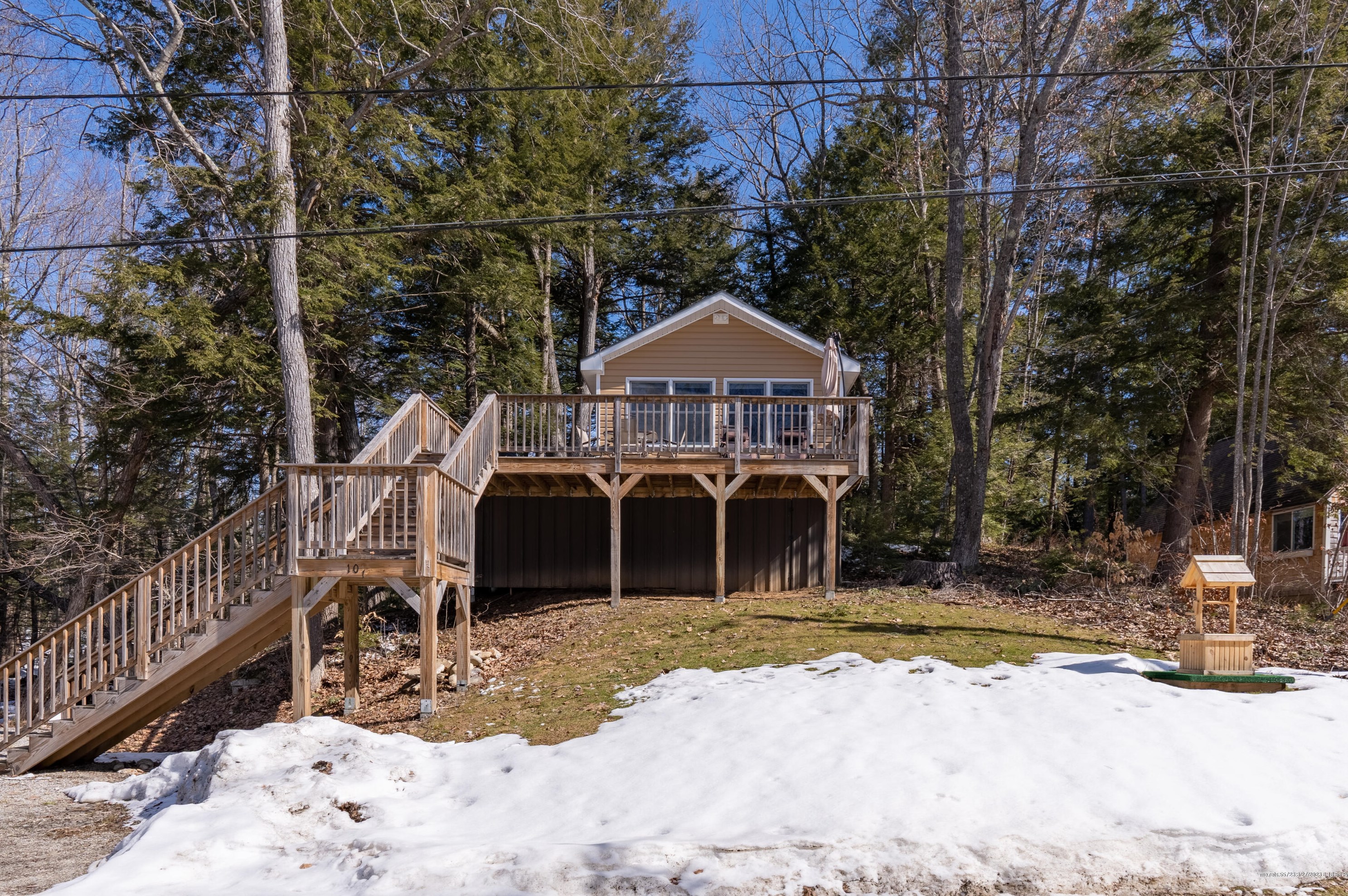 101 Hogan Pond Ln, Otisfield, ME 04270
