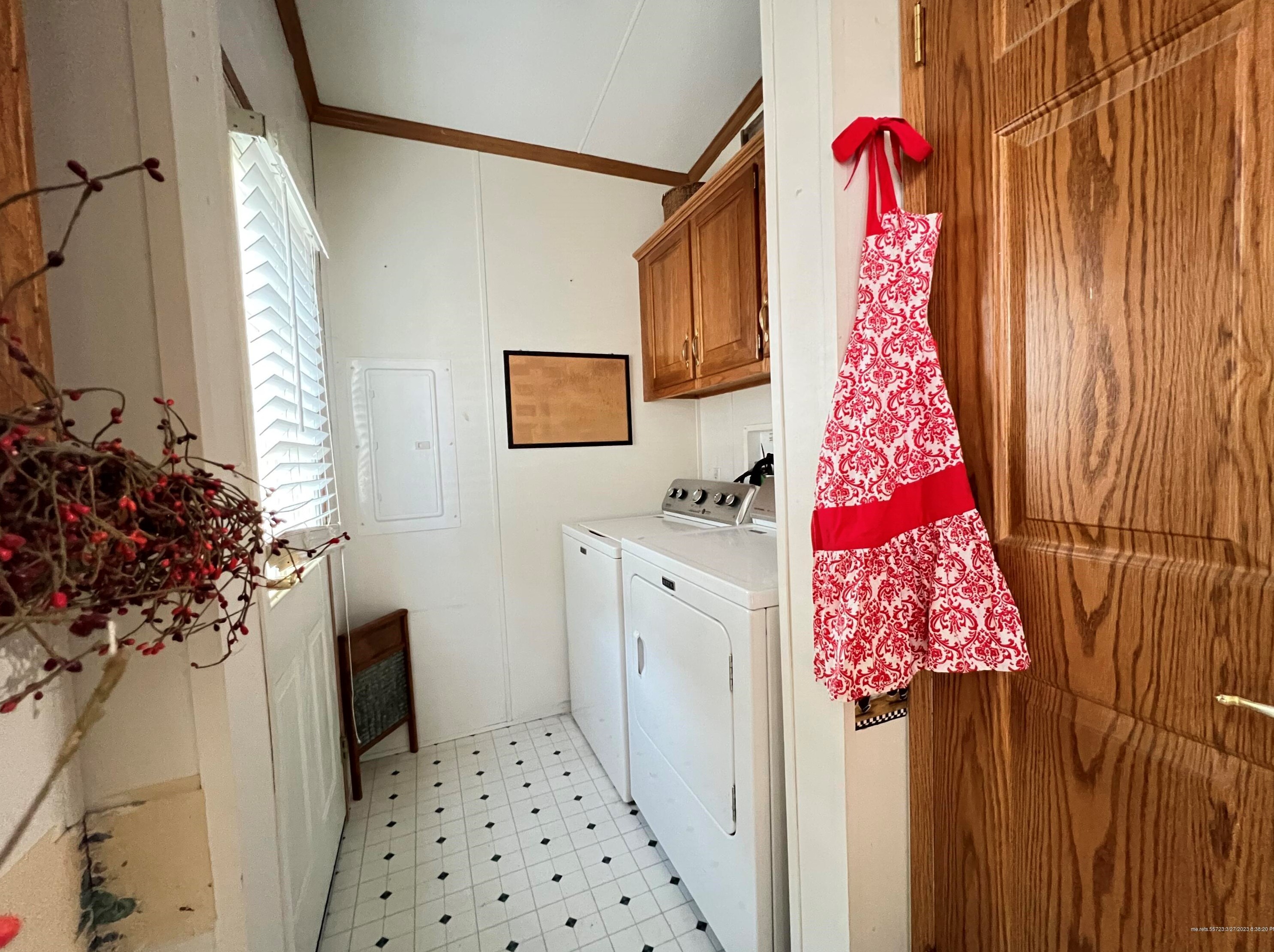 66 Primrose Ln, Mere Point, ME 04011