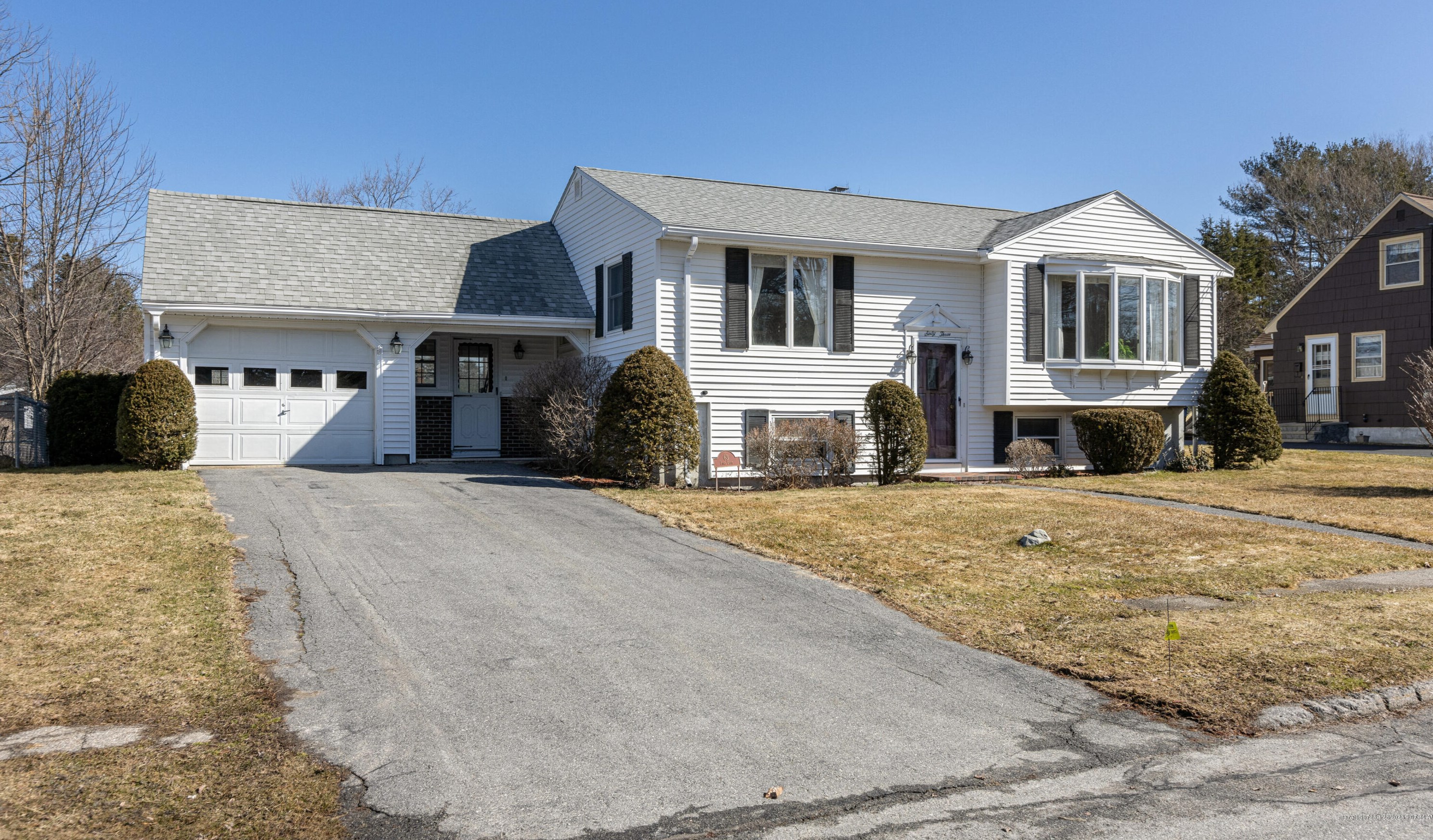 63 Lori Ln, Westbrook, ME 04092