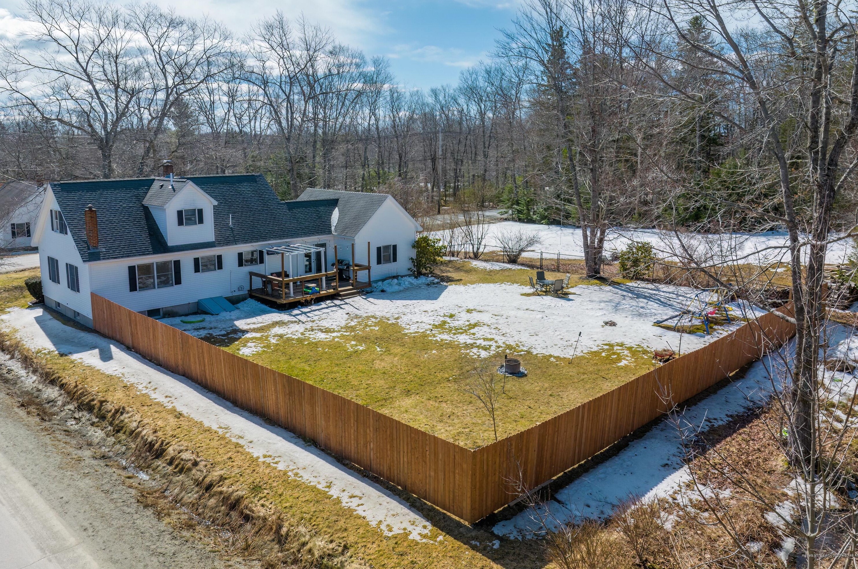 74 Union St, Waltham, ME 04605