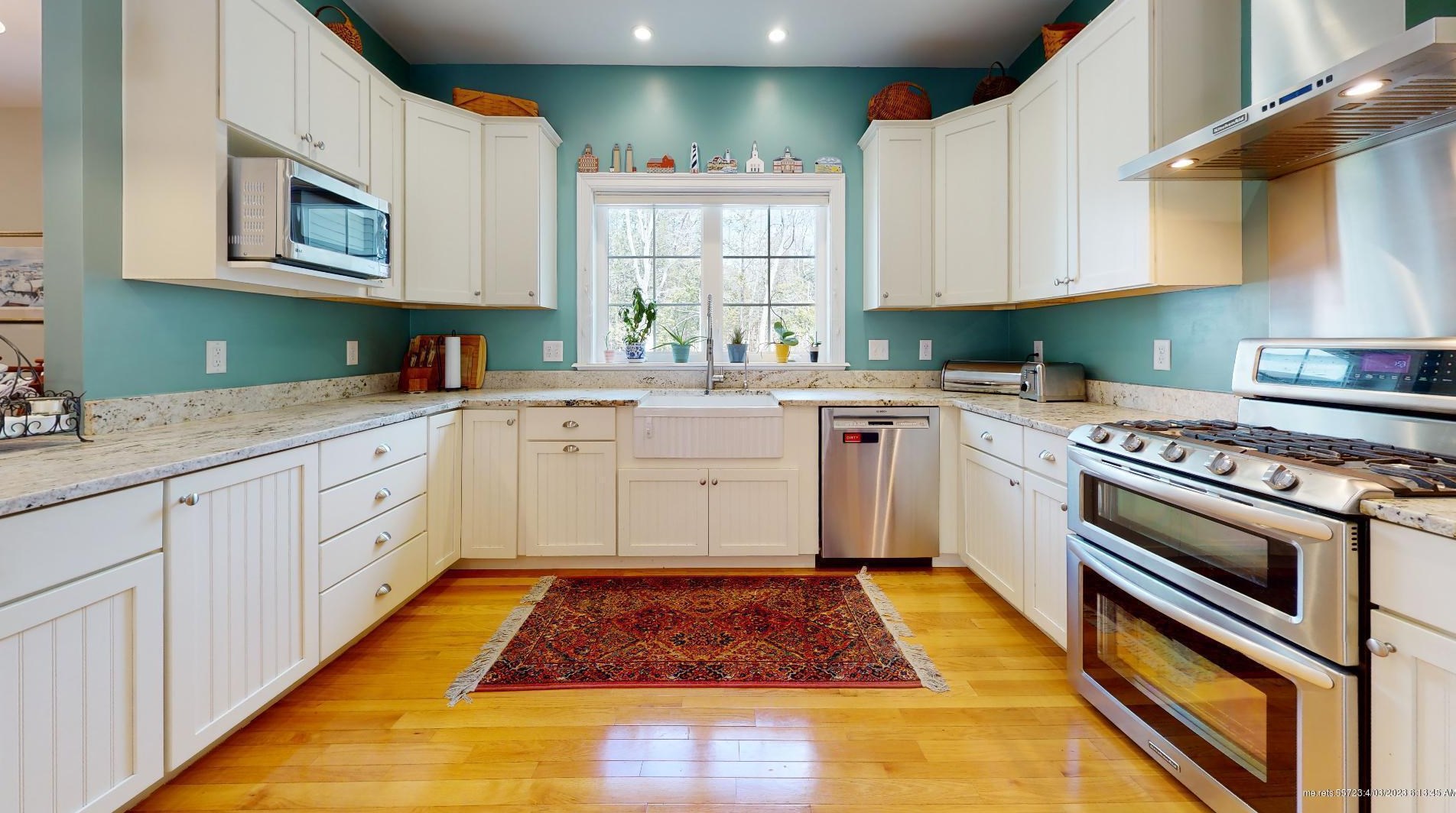 10 Plymouth Dr, Saco ME  04072-1734 exterior