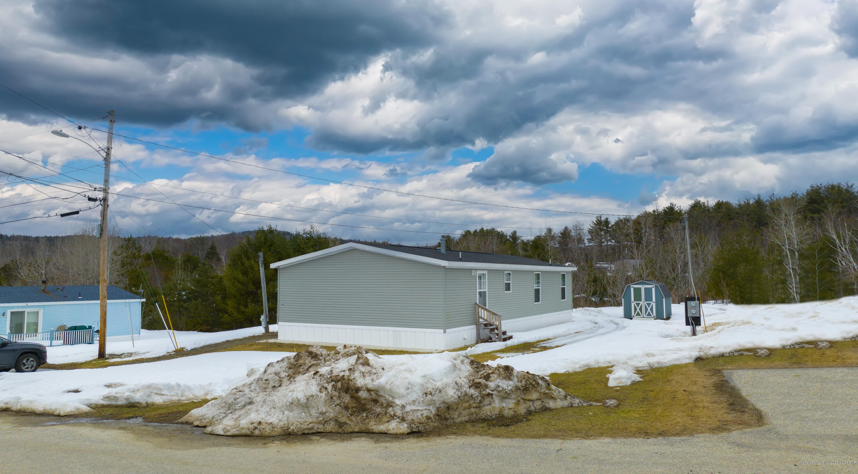 44 Hillside Dr, Wales, ME 04280