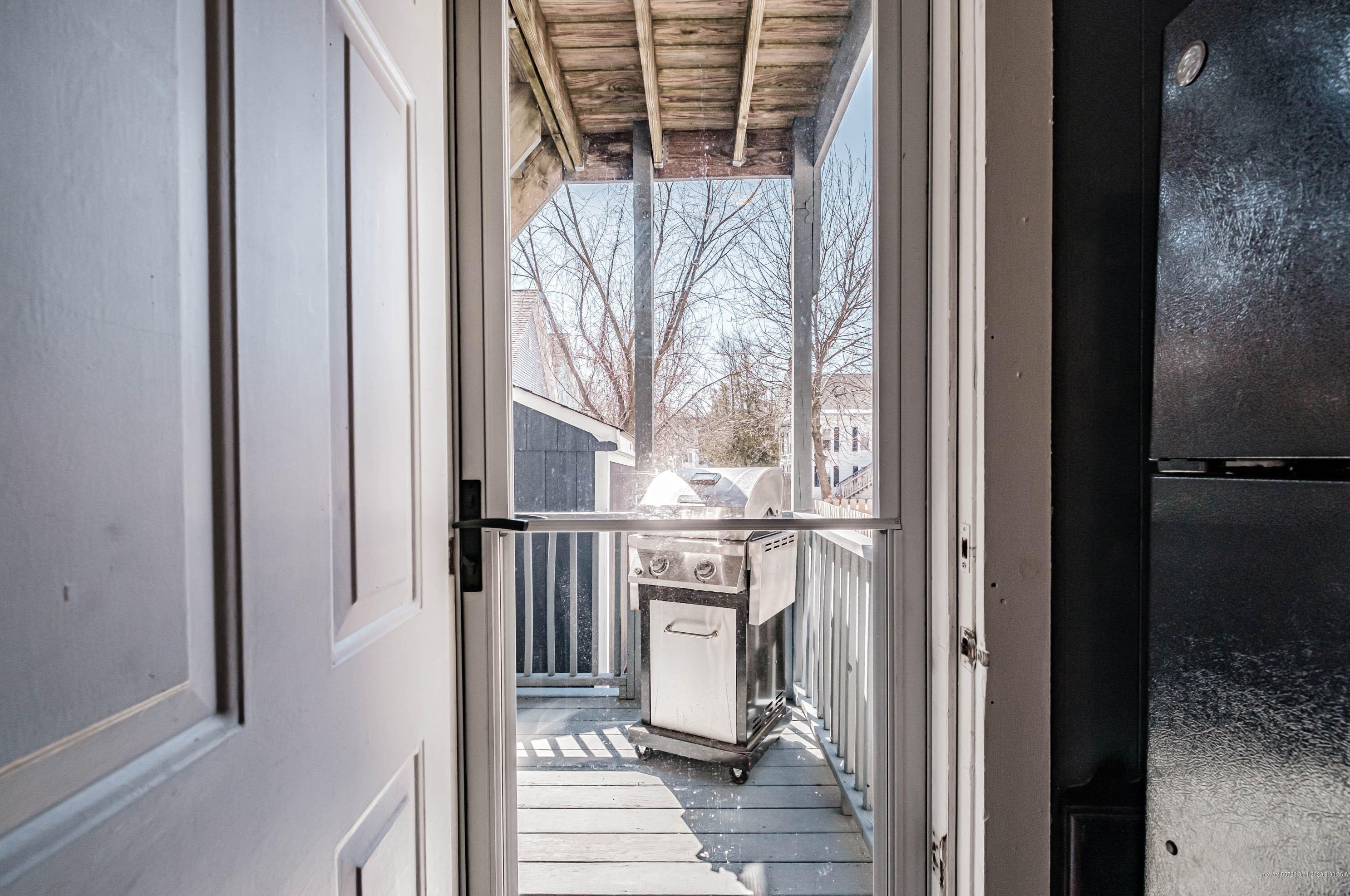 38 Pleasant St, Saco ME 04072-2739 exterior