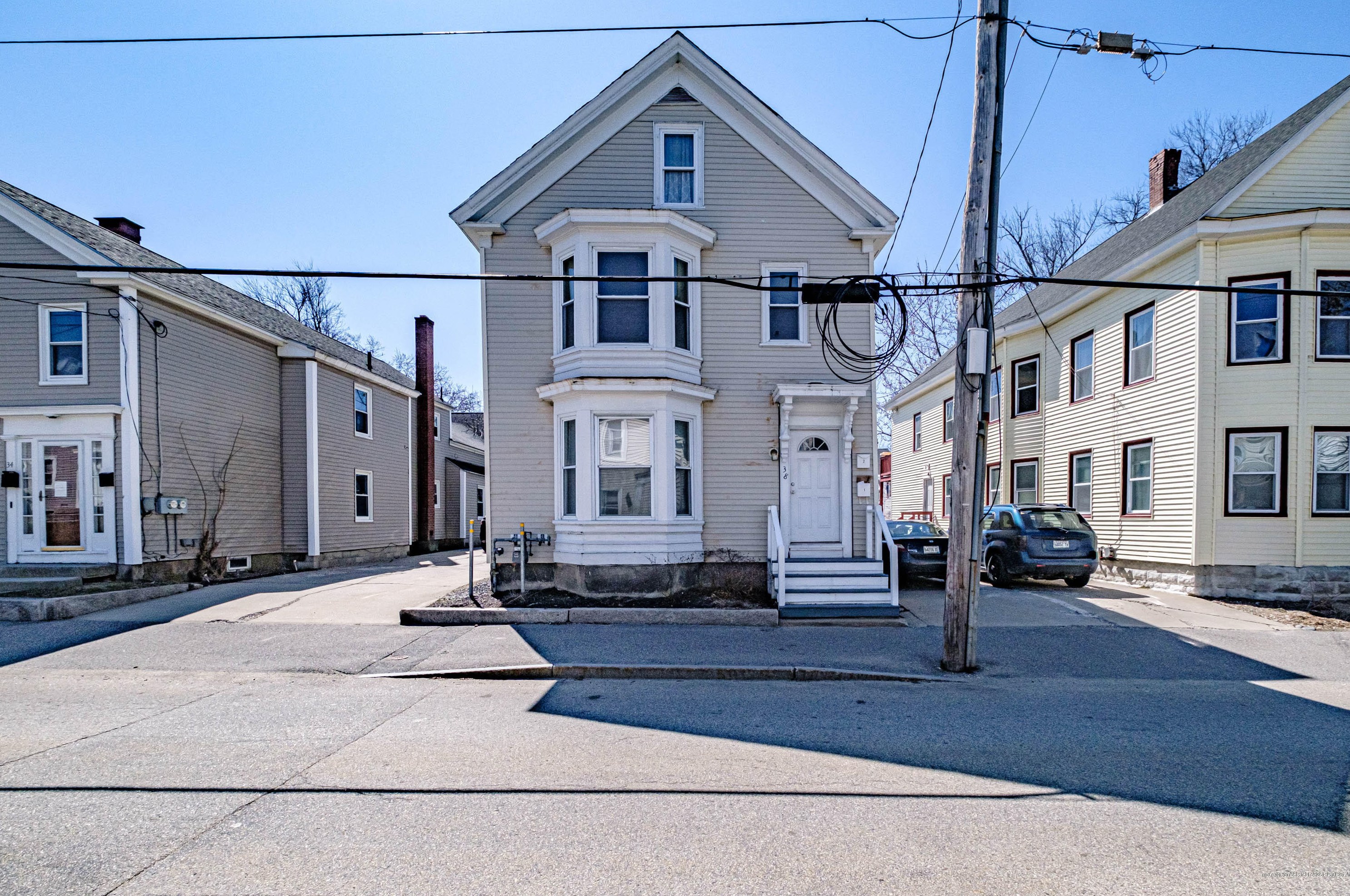 38 Pleasant St, Saco ME  04072-2739 exterior