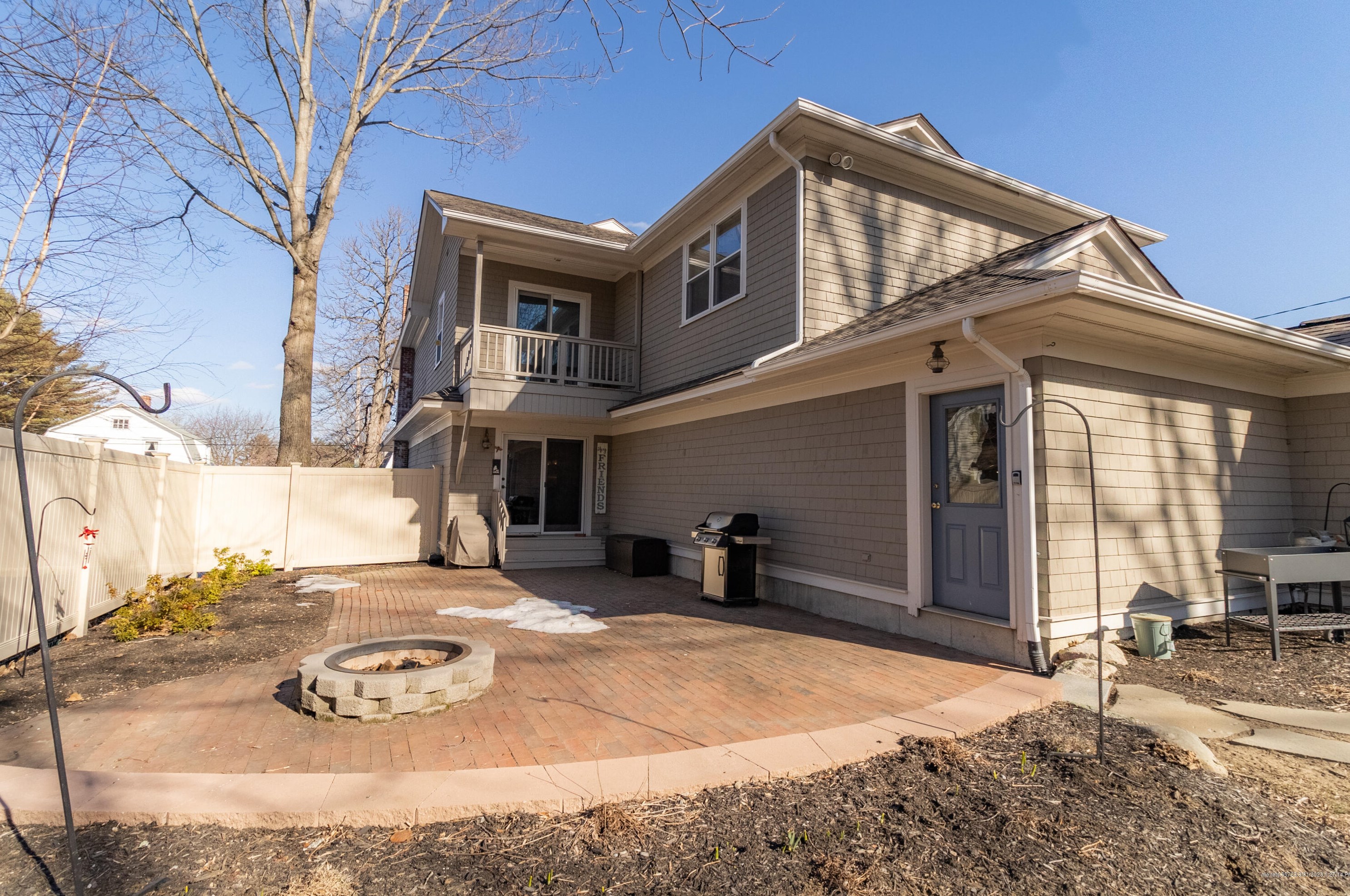 231 Cook St, Auburn ME  04210-5306 exterior