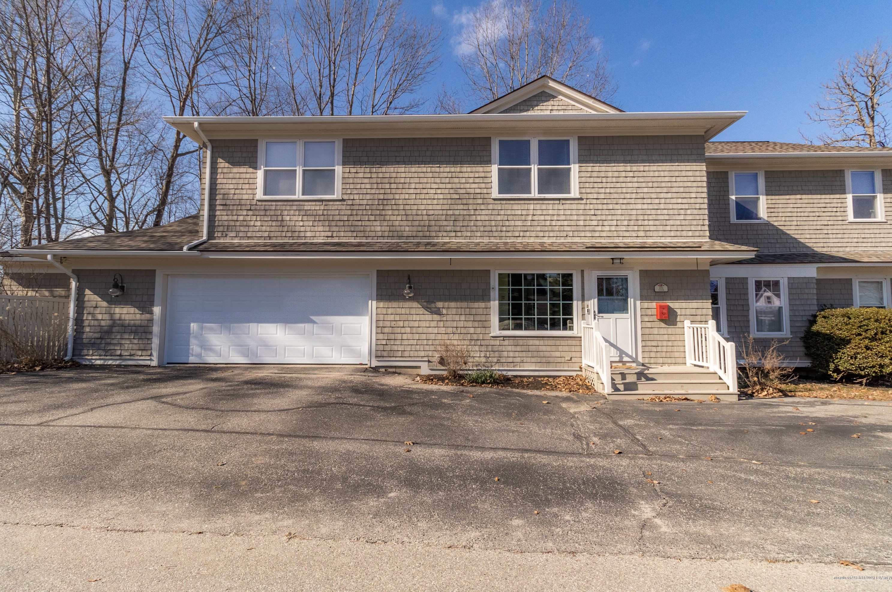 231 Cook St, Auburn ME  04210-5306 exterior