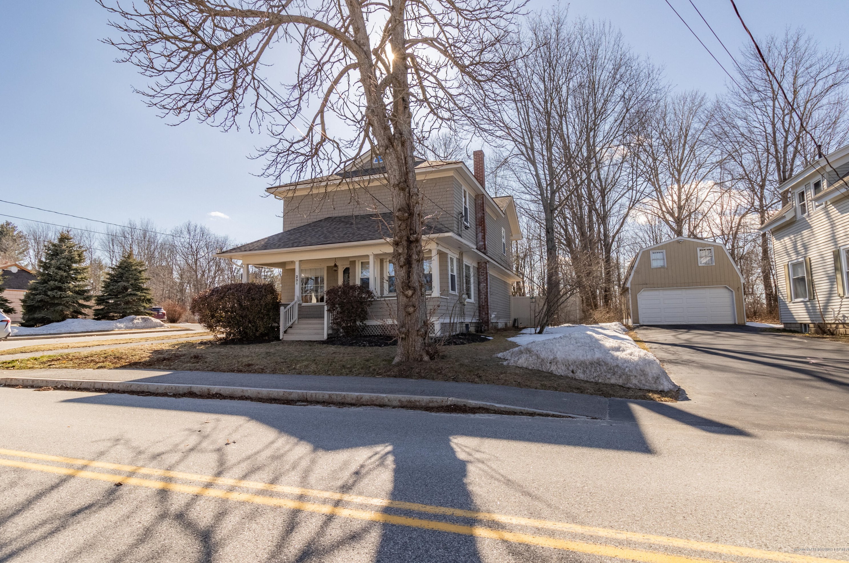 231 Cook St, Auburn ME  04210-5306 exterior