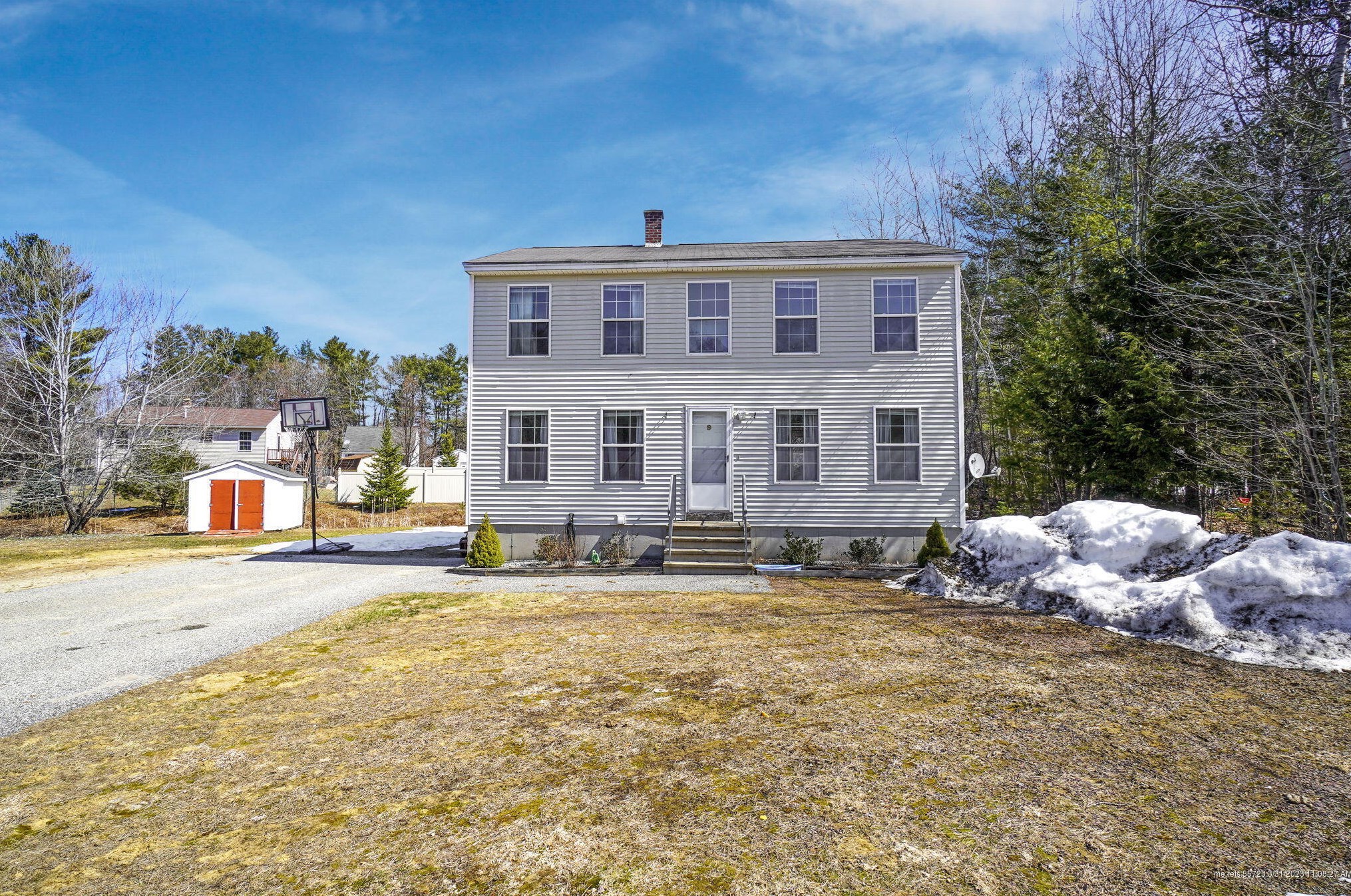 9 Hemlock St, Lisbon, ME 04250