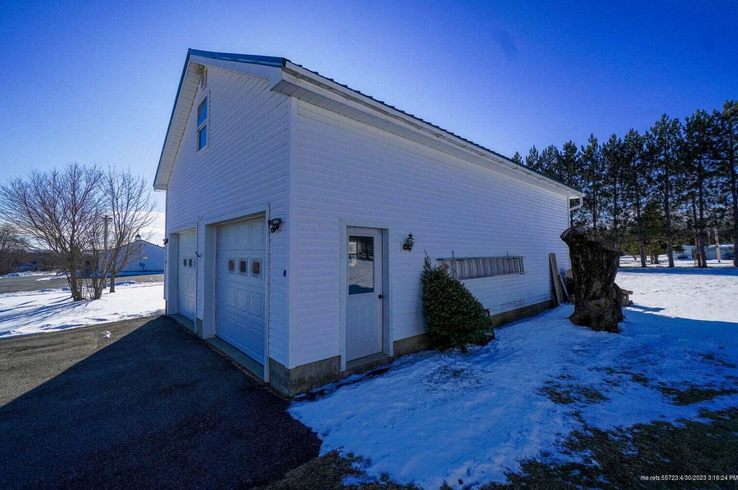 35 Maple St, Corinna, ME 04928