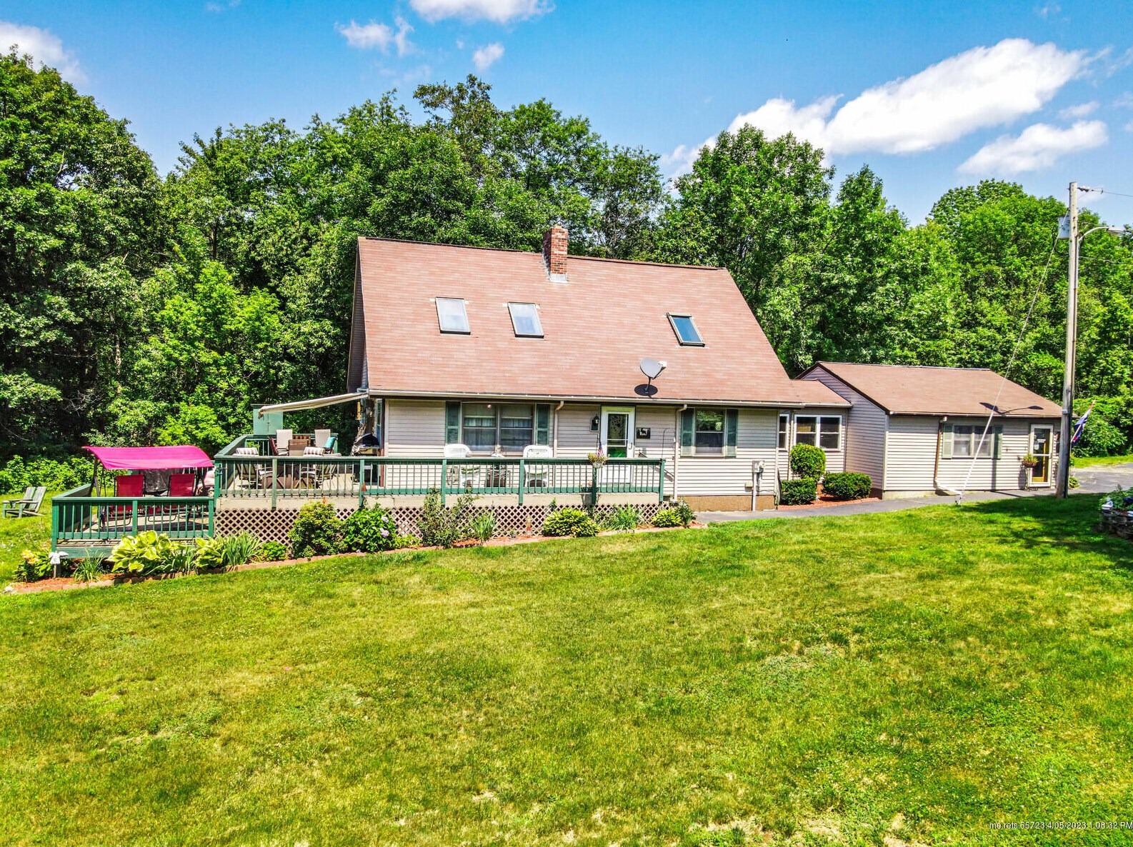 22 Hummingbird Ln, Augusta, ME 04330