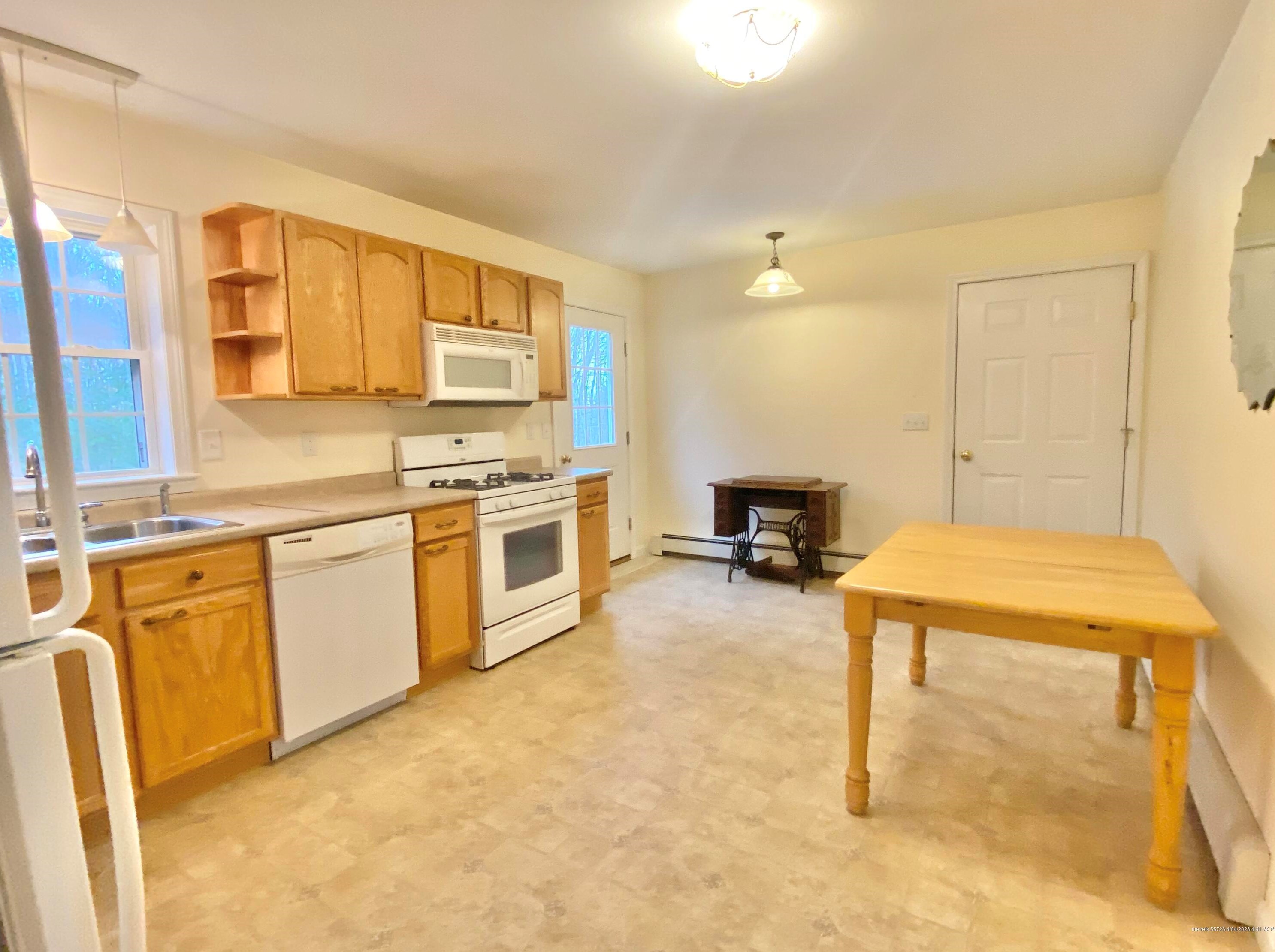 95 Nash Rd, Windham ME  04062-4500 exterior