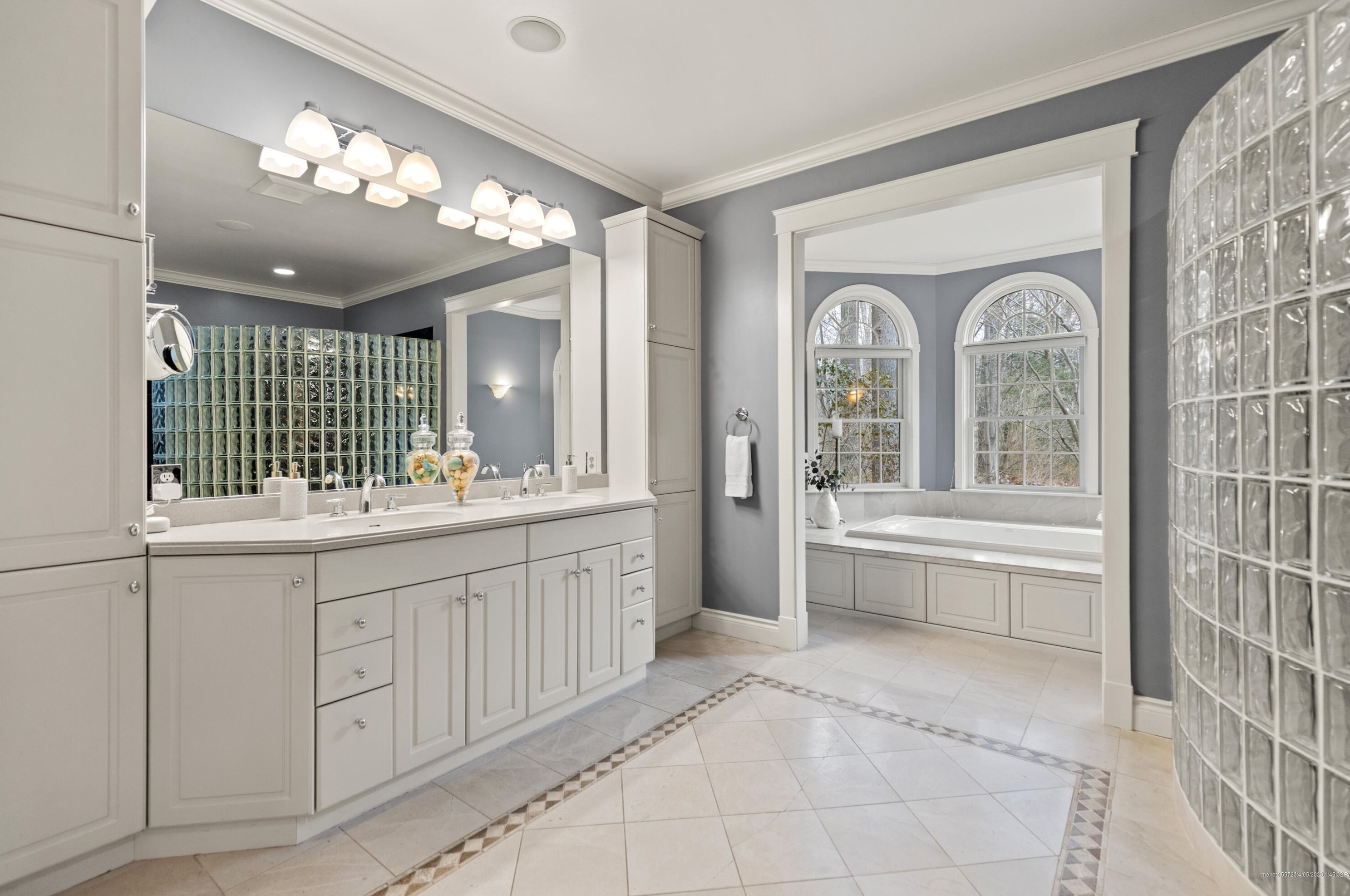 6 Baltusrol Cir, Portland ME  04105-1100 exterior