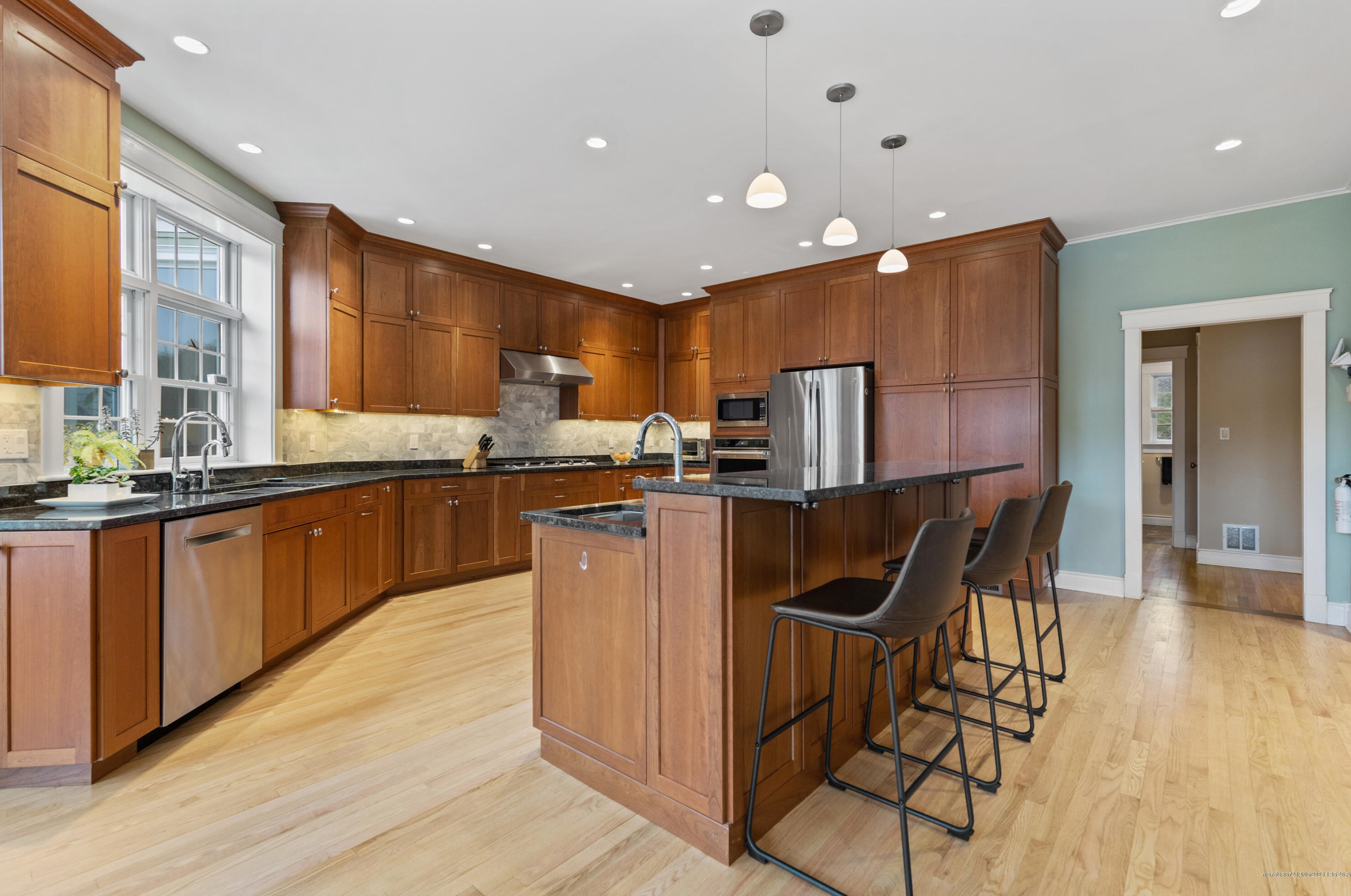 6 Baltusrol Cir, Portland ME  04105-1100 exterior