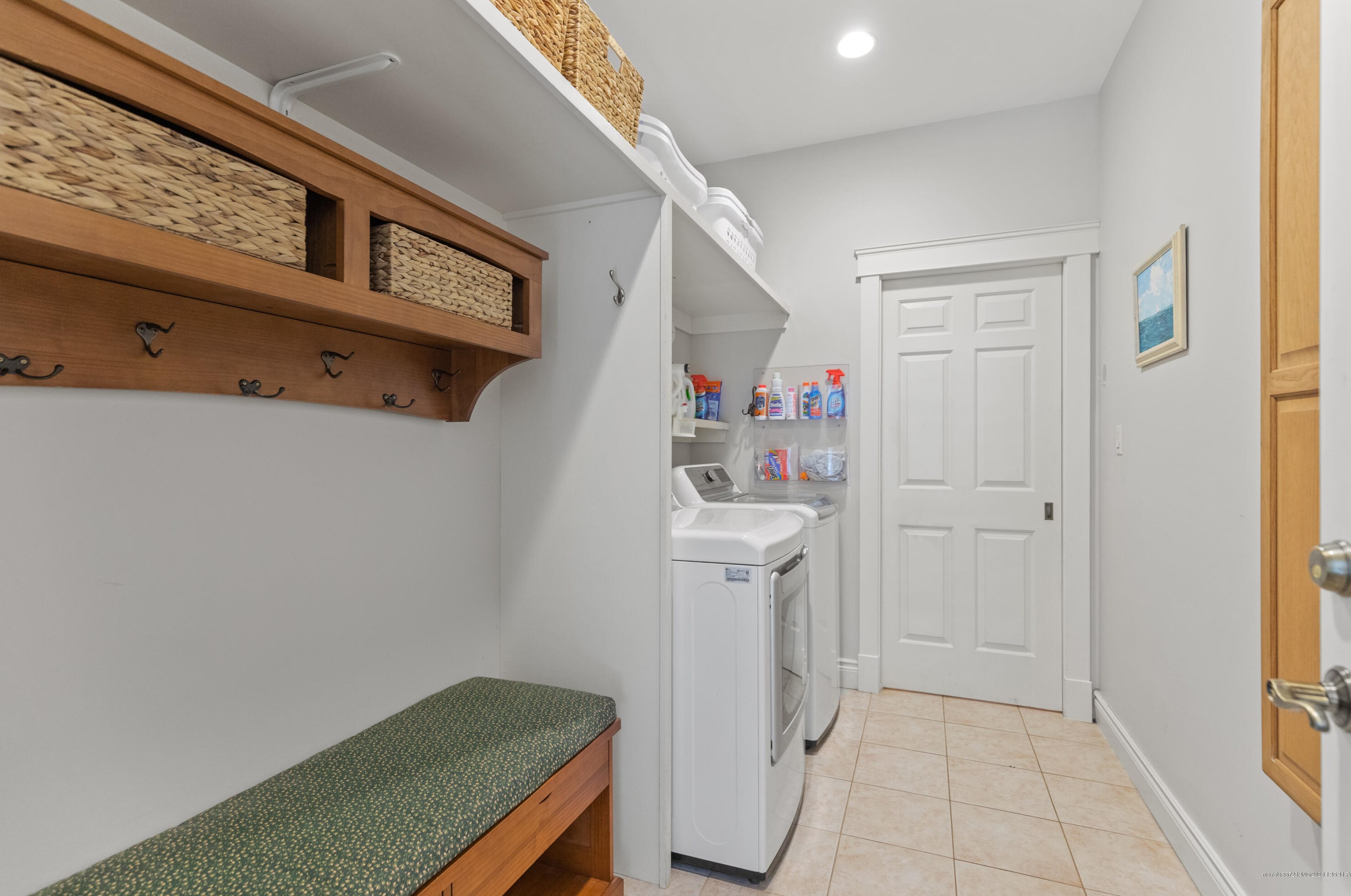 6 Baltusrol Cir, Portland ME  04105-1100 exterior