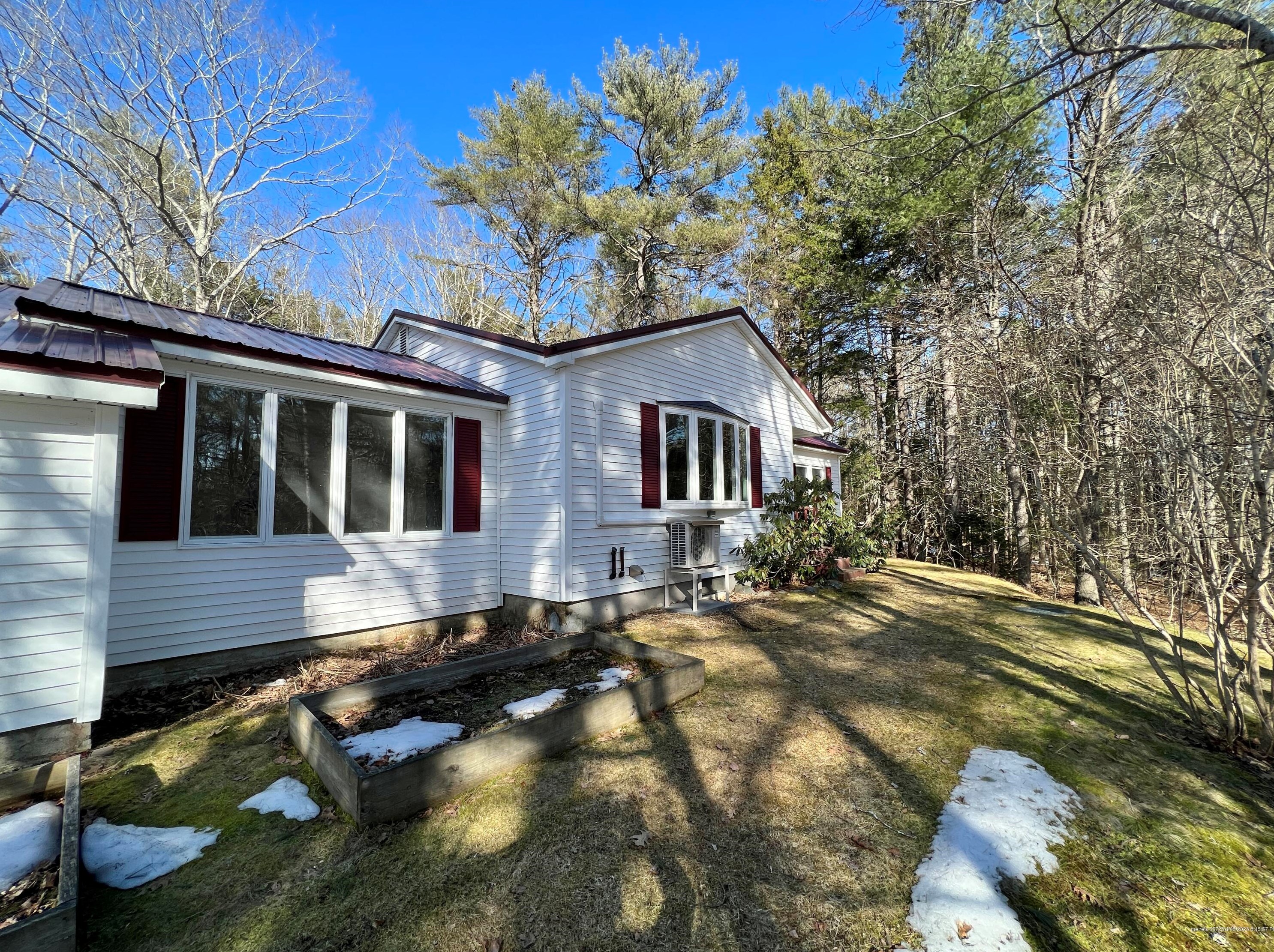 73 Bayview Ave, Verona Island, ME 04416