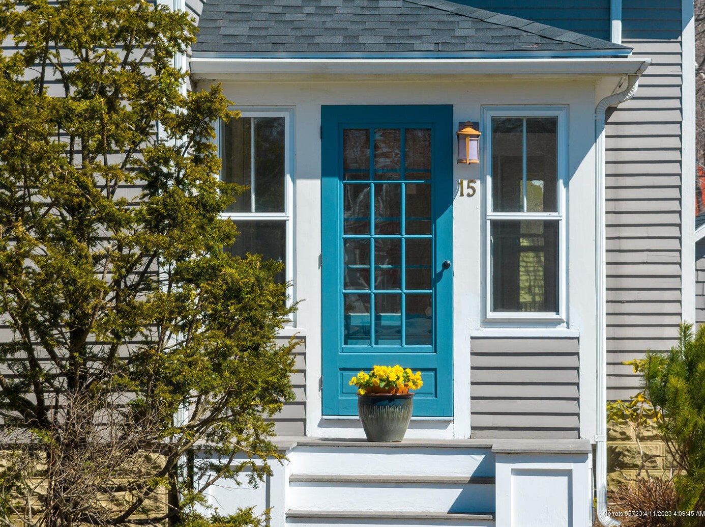 15 Megunticook St, Camden, ME 04843