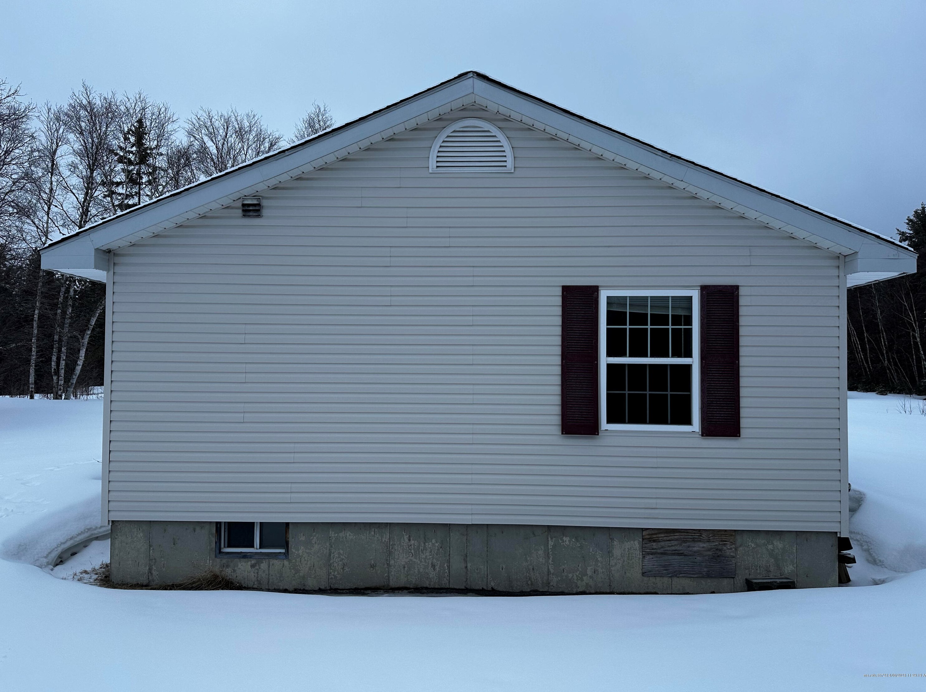 464 Carvell Rd, Mapleton, ME 04757