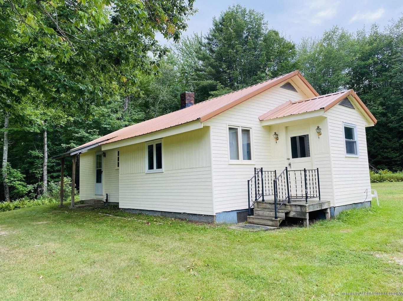 783 Main St, Sumner, ME 04220