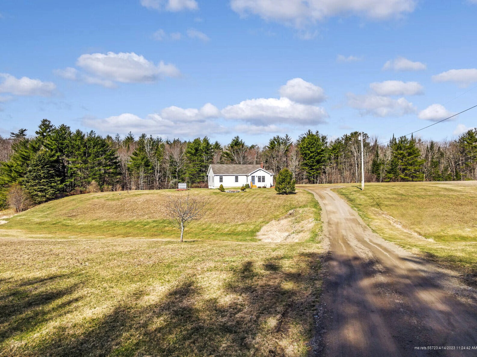 320 Webber Pond Rd, Vassalboro, ME 04989-3938