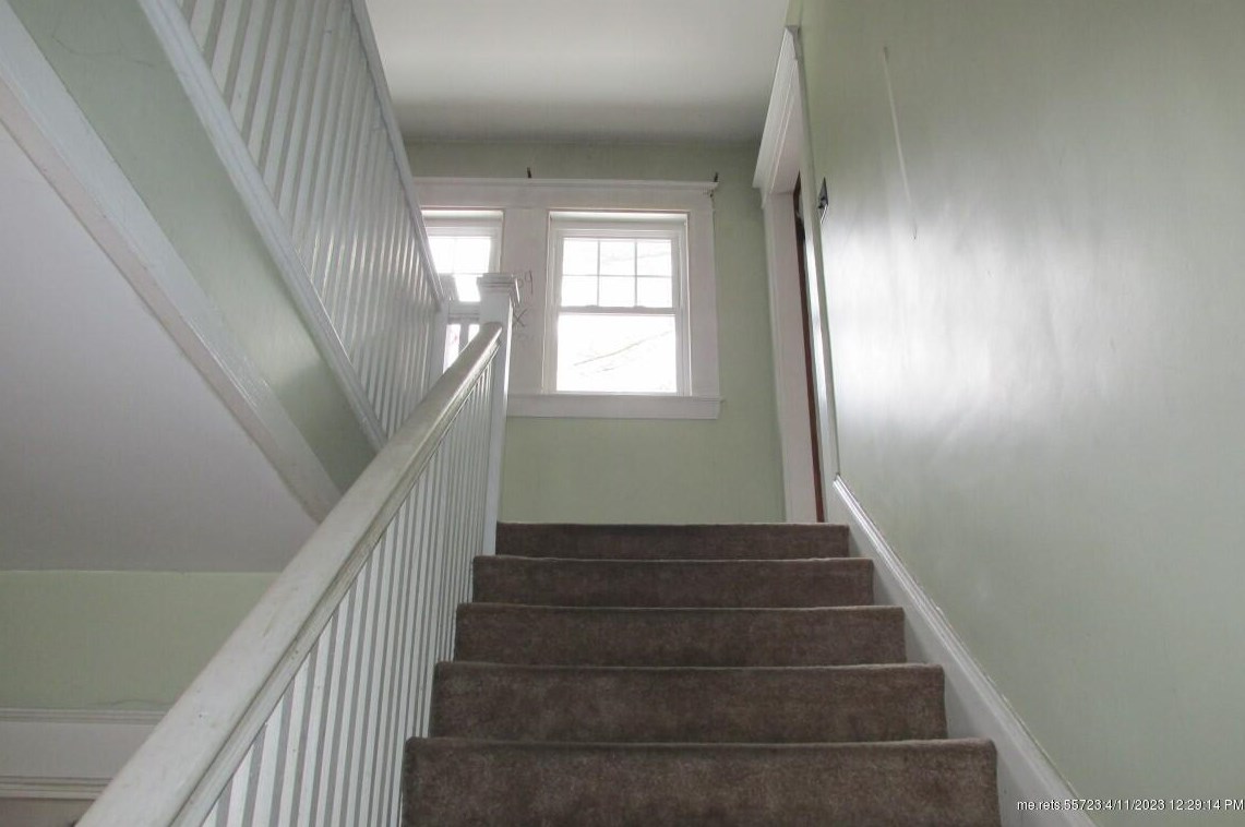 228 Winter St, Auburn ME  04210-5144 exterior