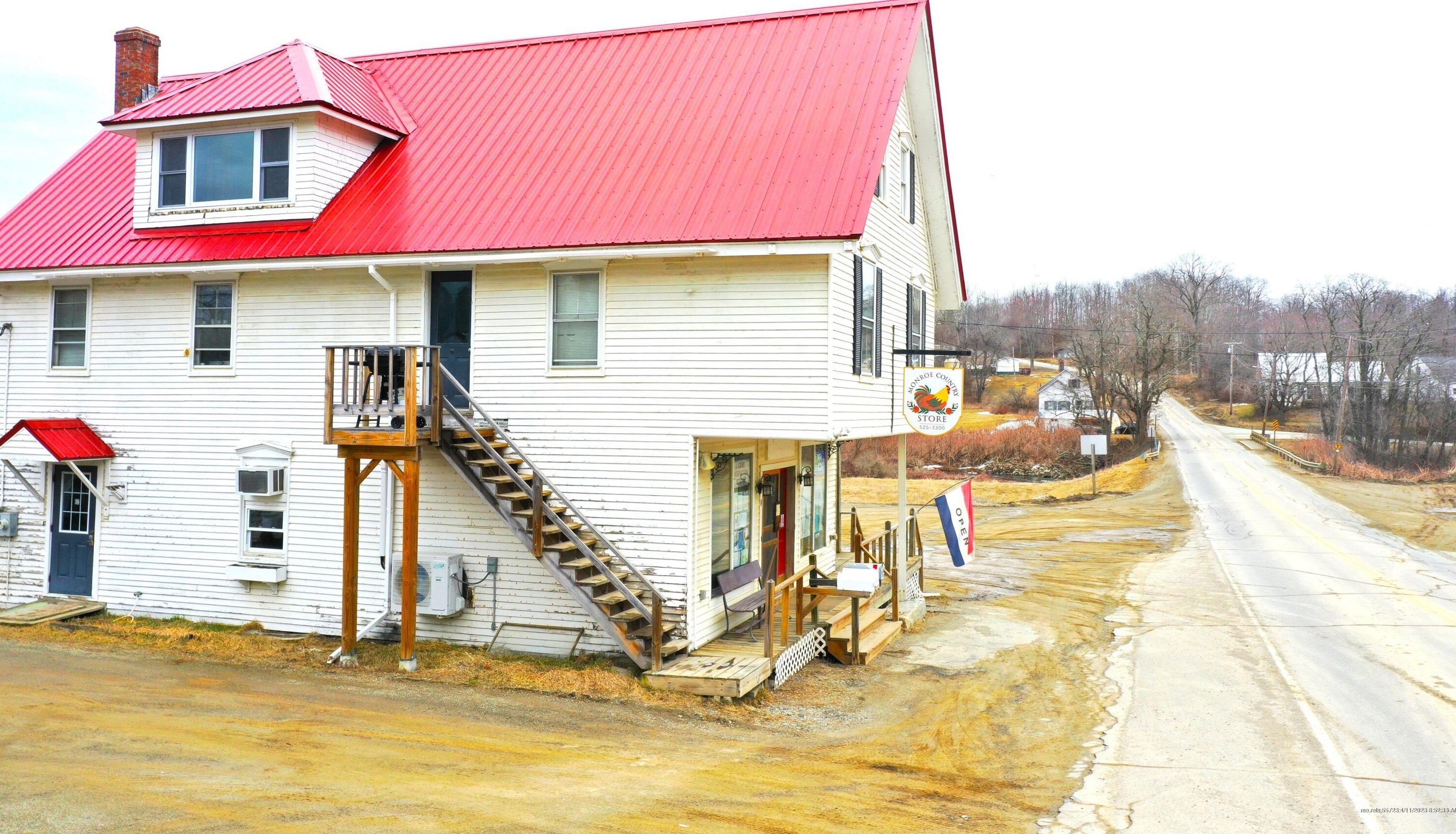 16 W Main St, Monroe, ME 04951