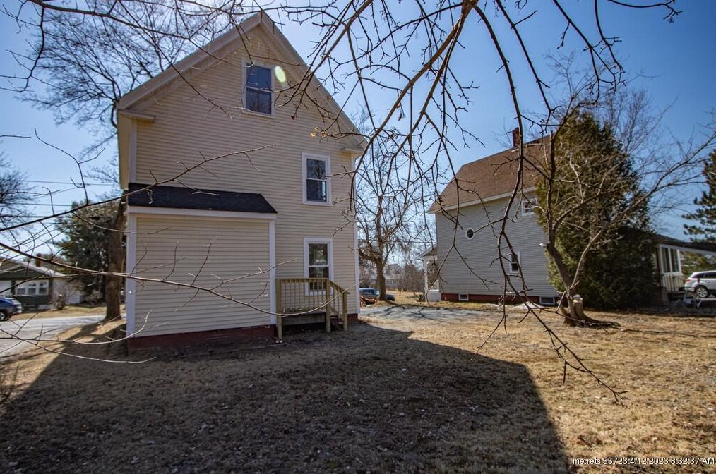 163 7th St, Bangor ME  04401-5924 exterior
