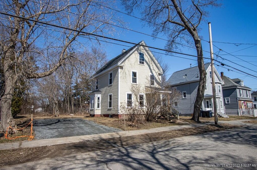 163 7th St, Bangor ME  04401-5924 exterior