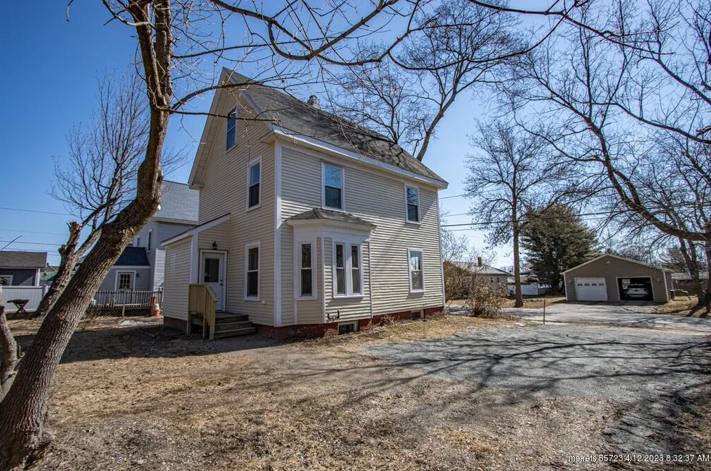 163 7th St, Bangor ME  04401-5924 exterior