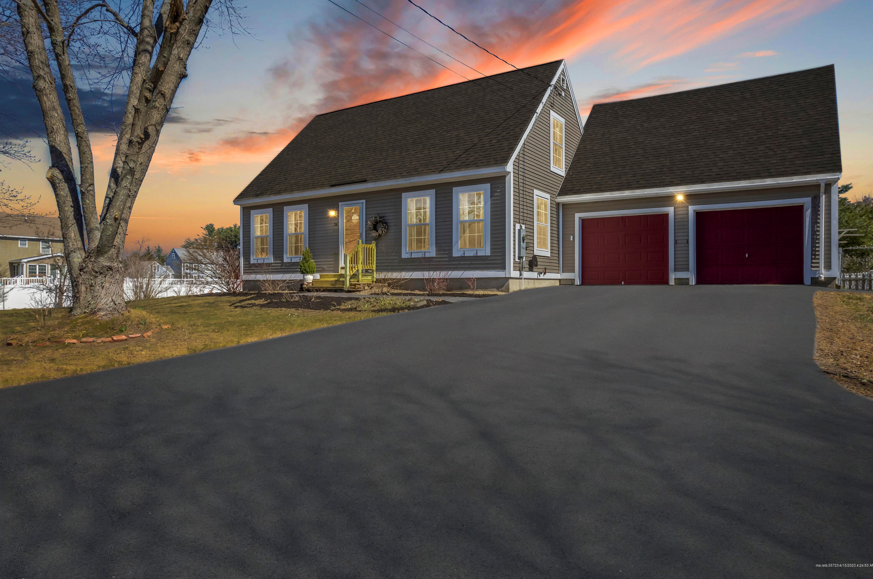 34 Thompson Rd, Kennebunk, ME 04043