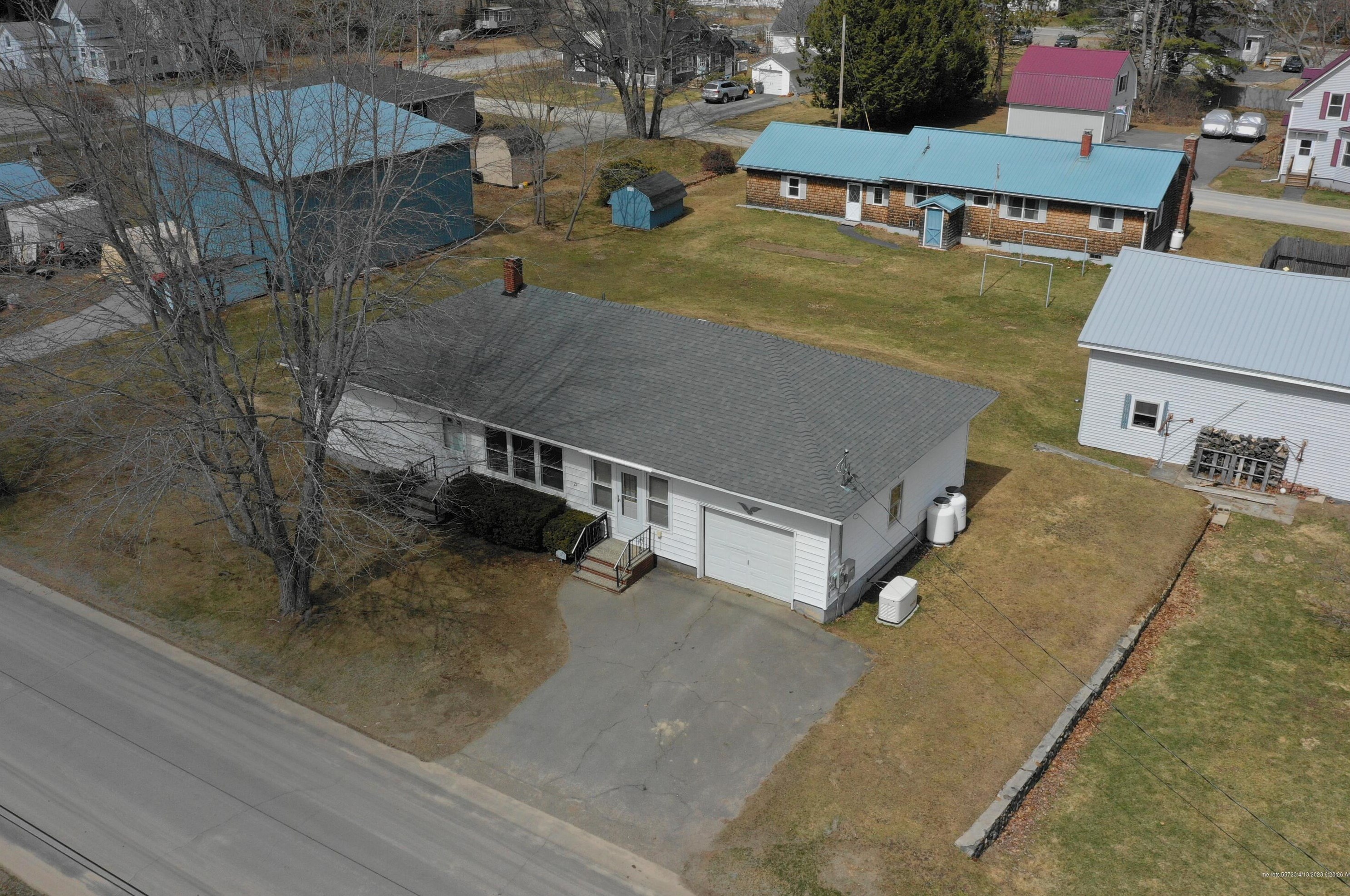 21 Dartmouth St, Old Town ME  04468-1815 exterior