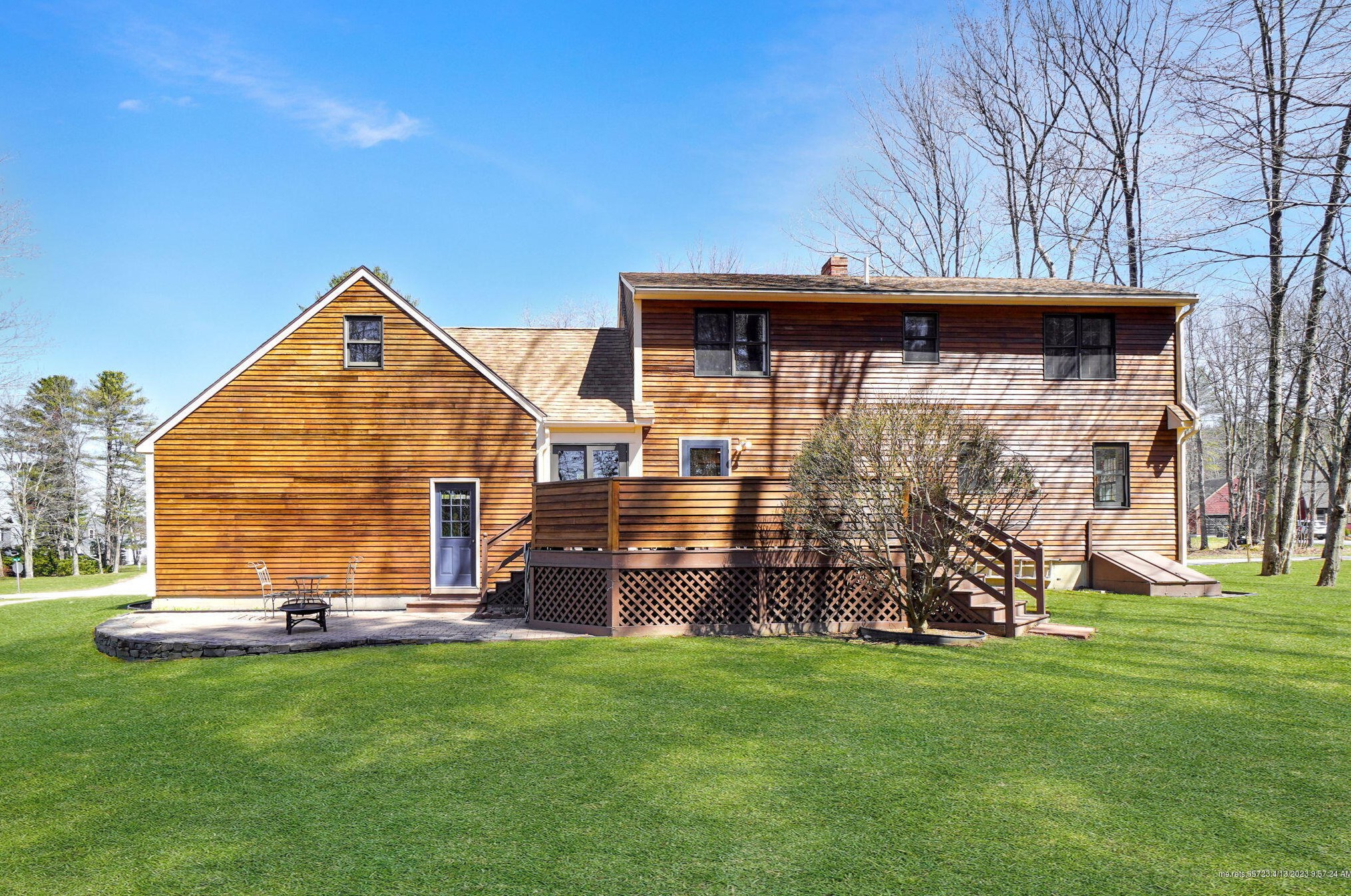 8 Iris Dr, Scarborough, ME 04074-8815