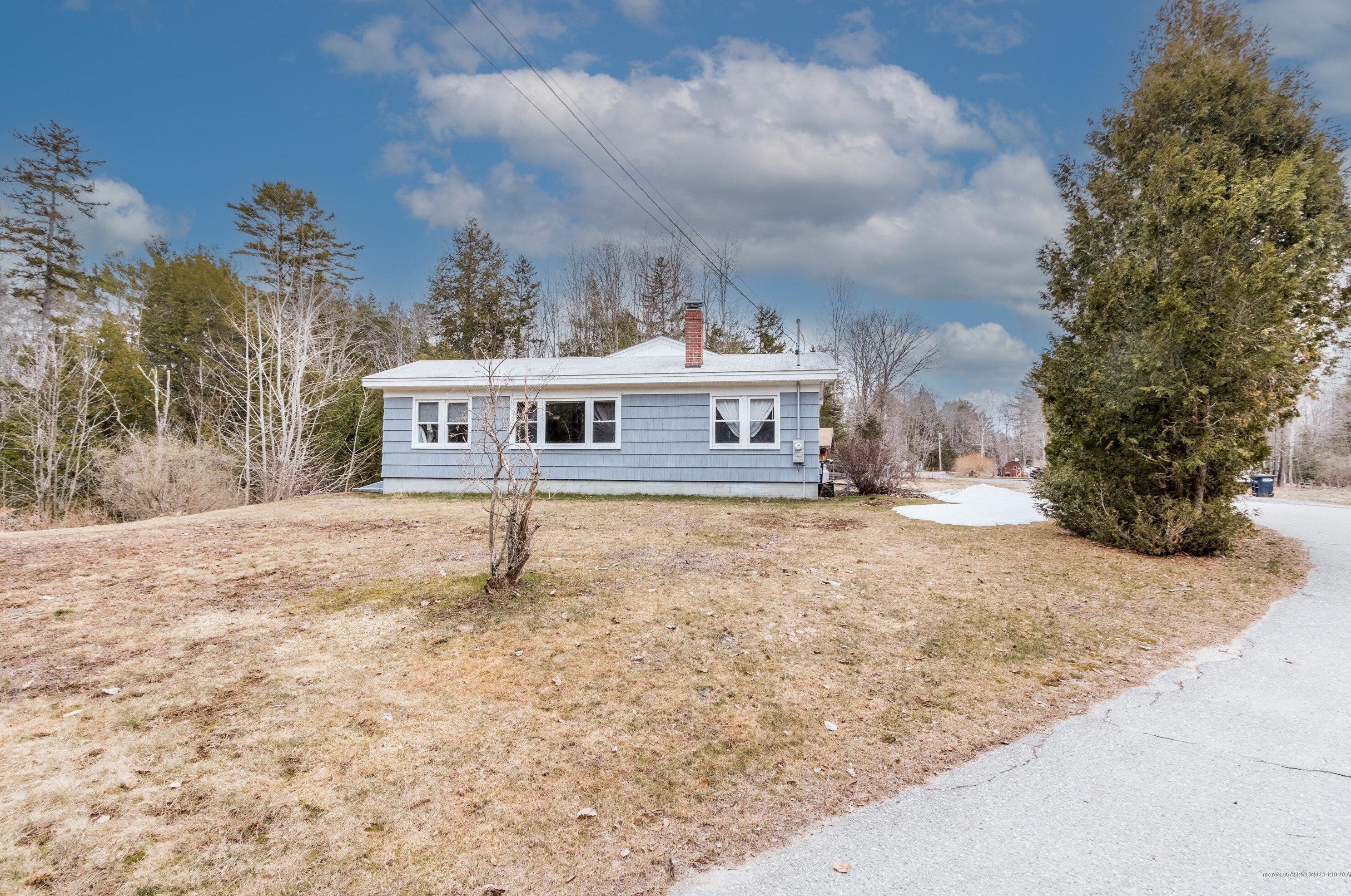15 Gay Dr, Freeport, ME 04032