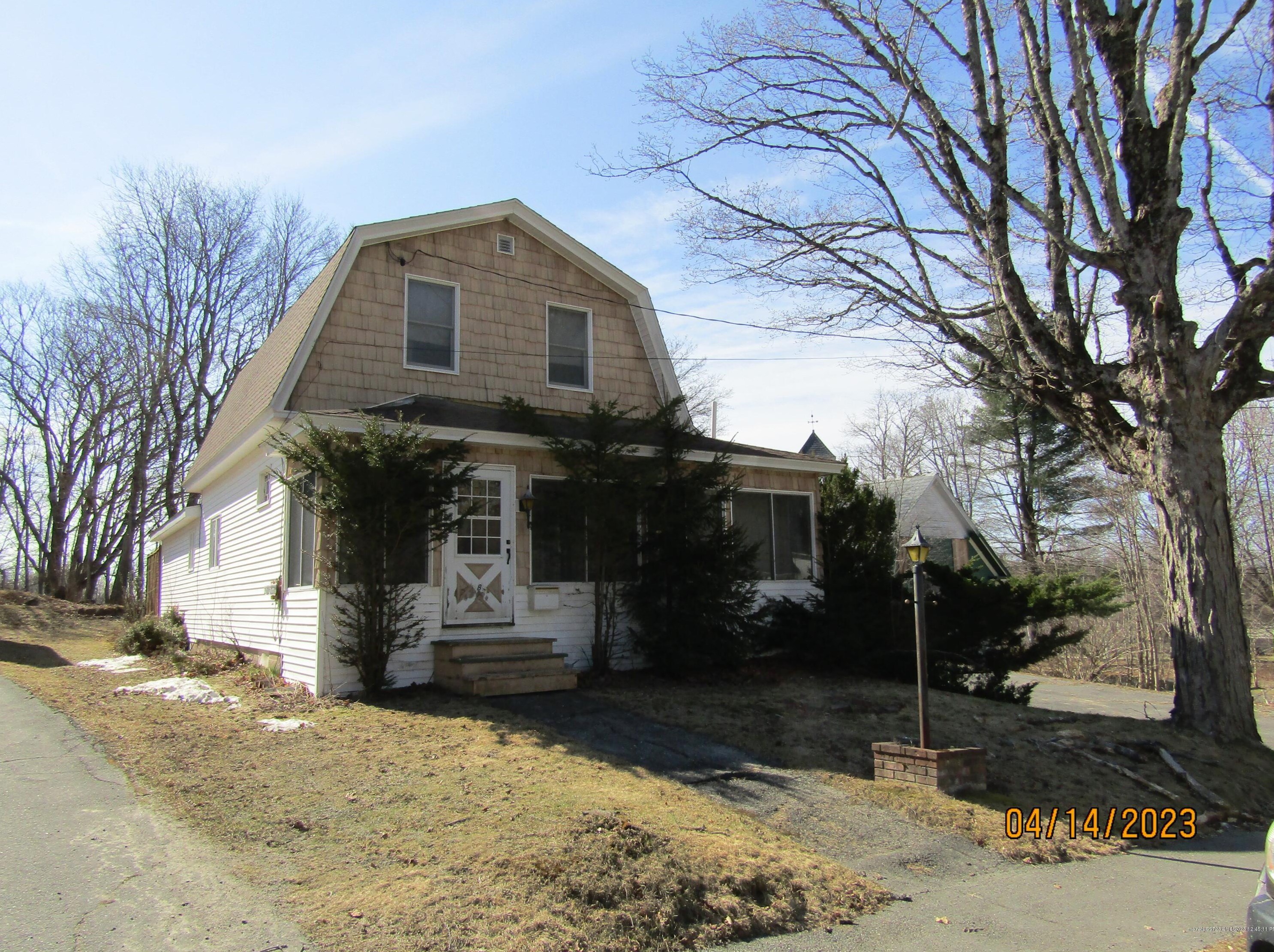 8 Belmont St, Milo, ME 04463