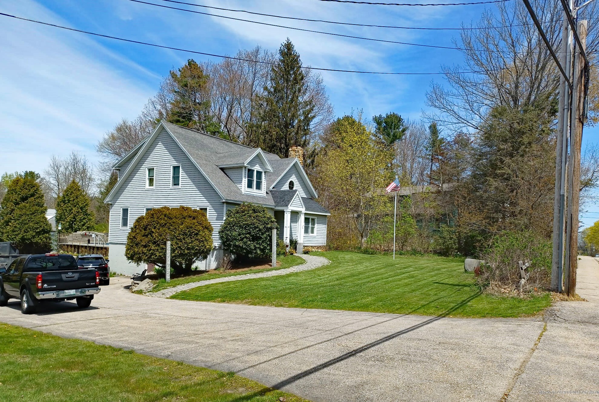236 Long Sands Rd, York, ME 03909