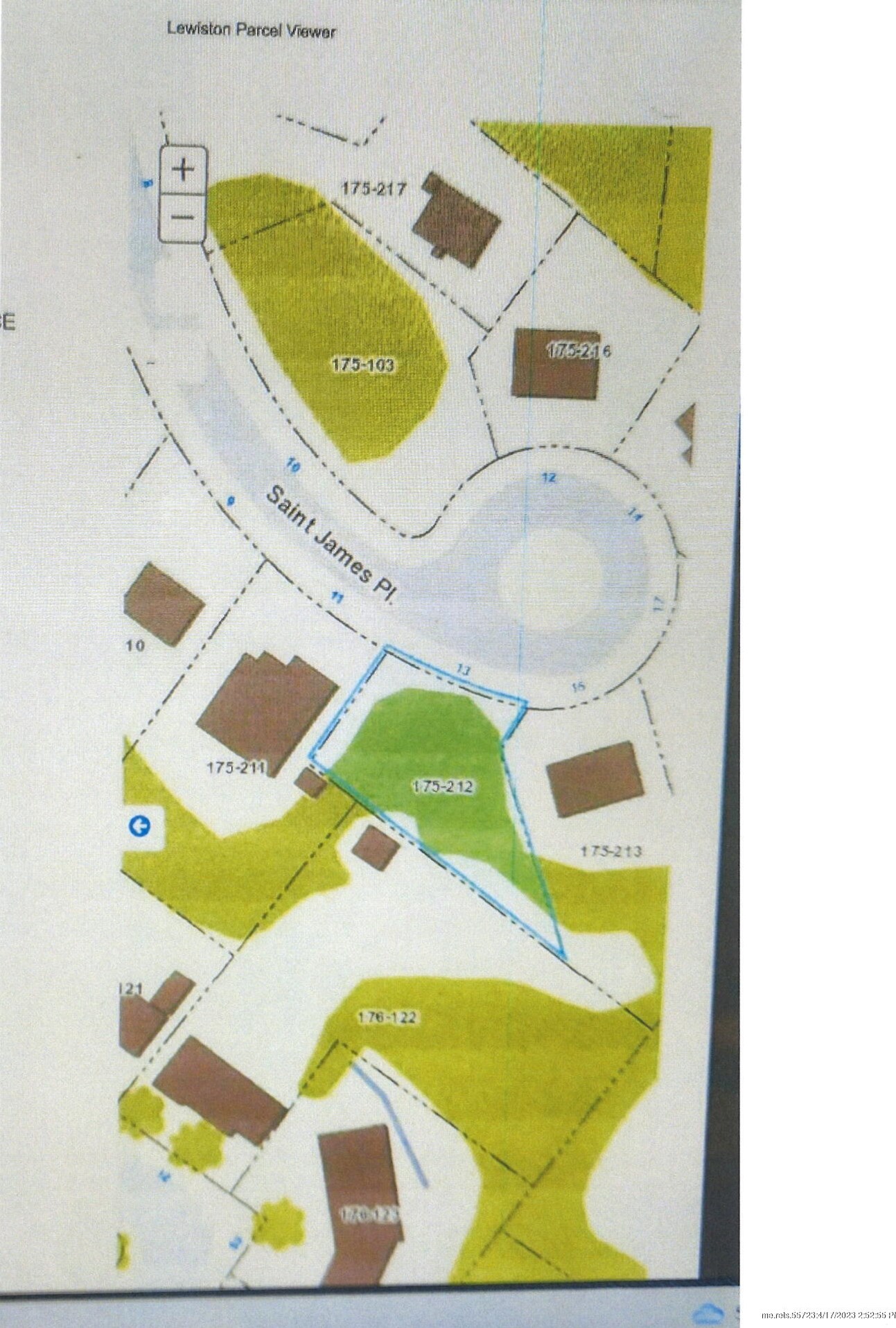 17 St James Pl, Lewiston ME  04240-5688 exterior