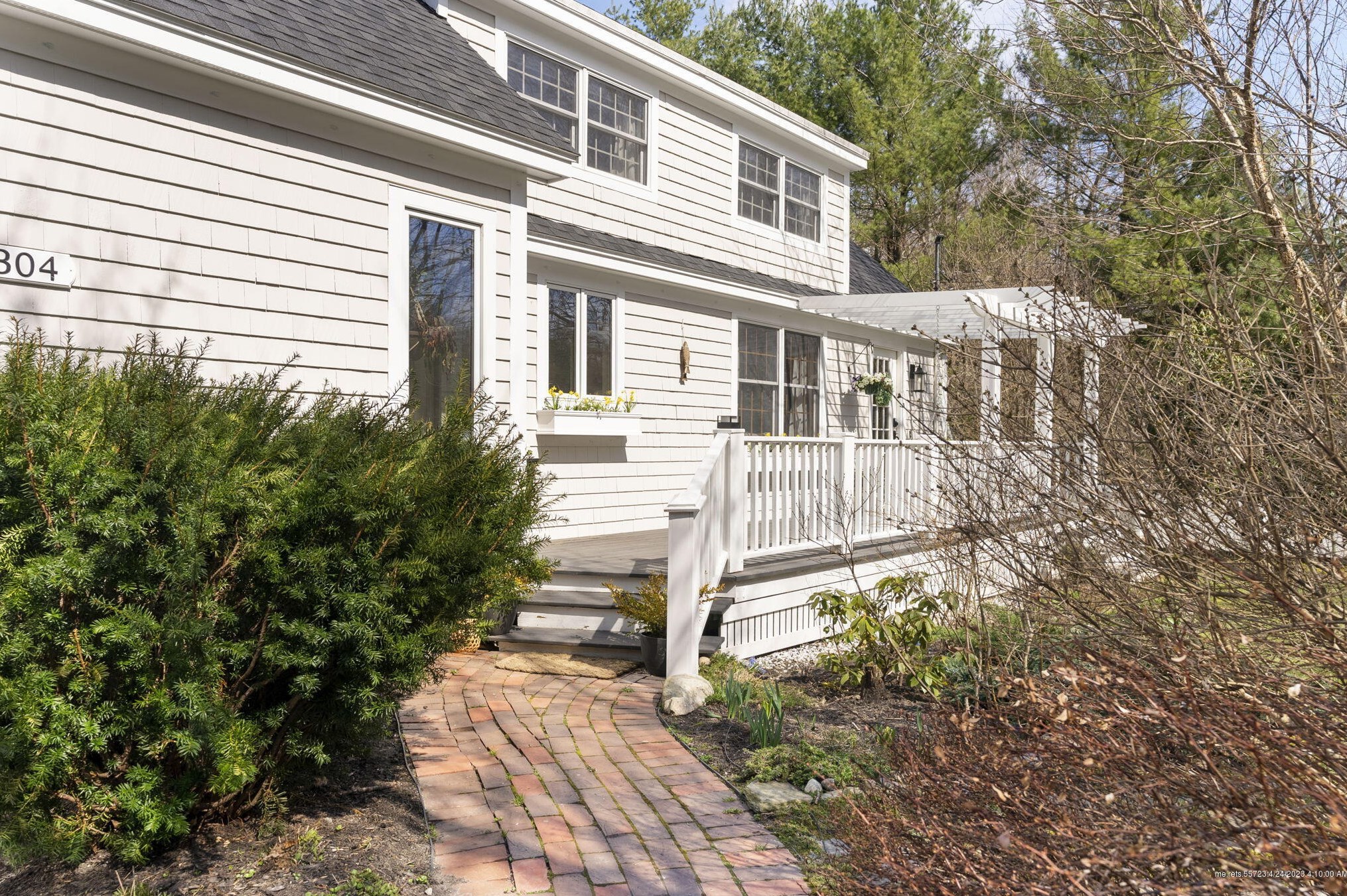 304 Middle Rd, Portland, ME 04105-1239