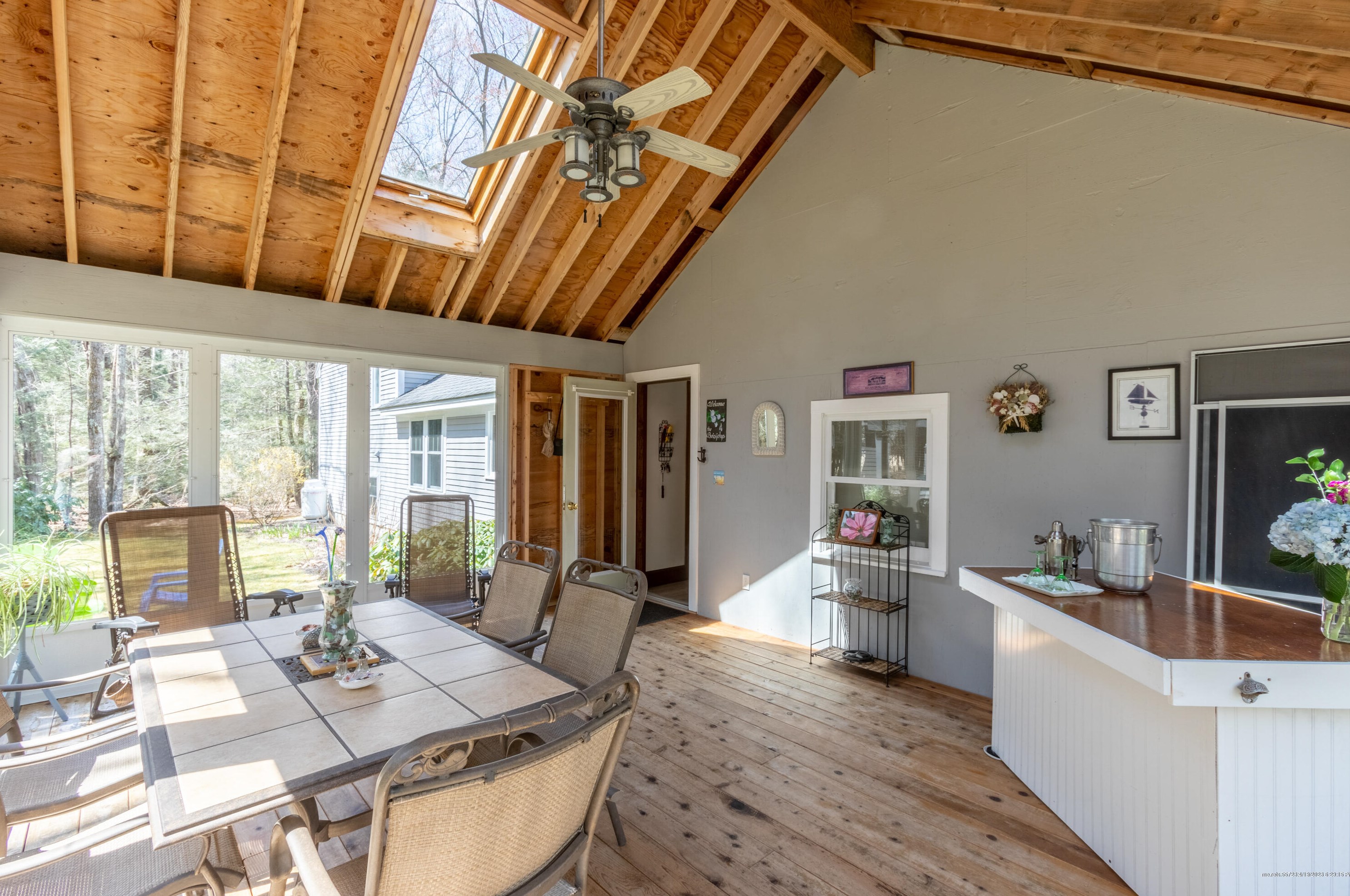 21 Bayview Ter, Saco ME  04072-1750 exterior