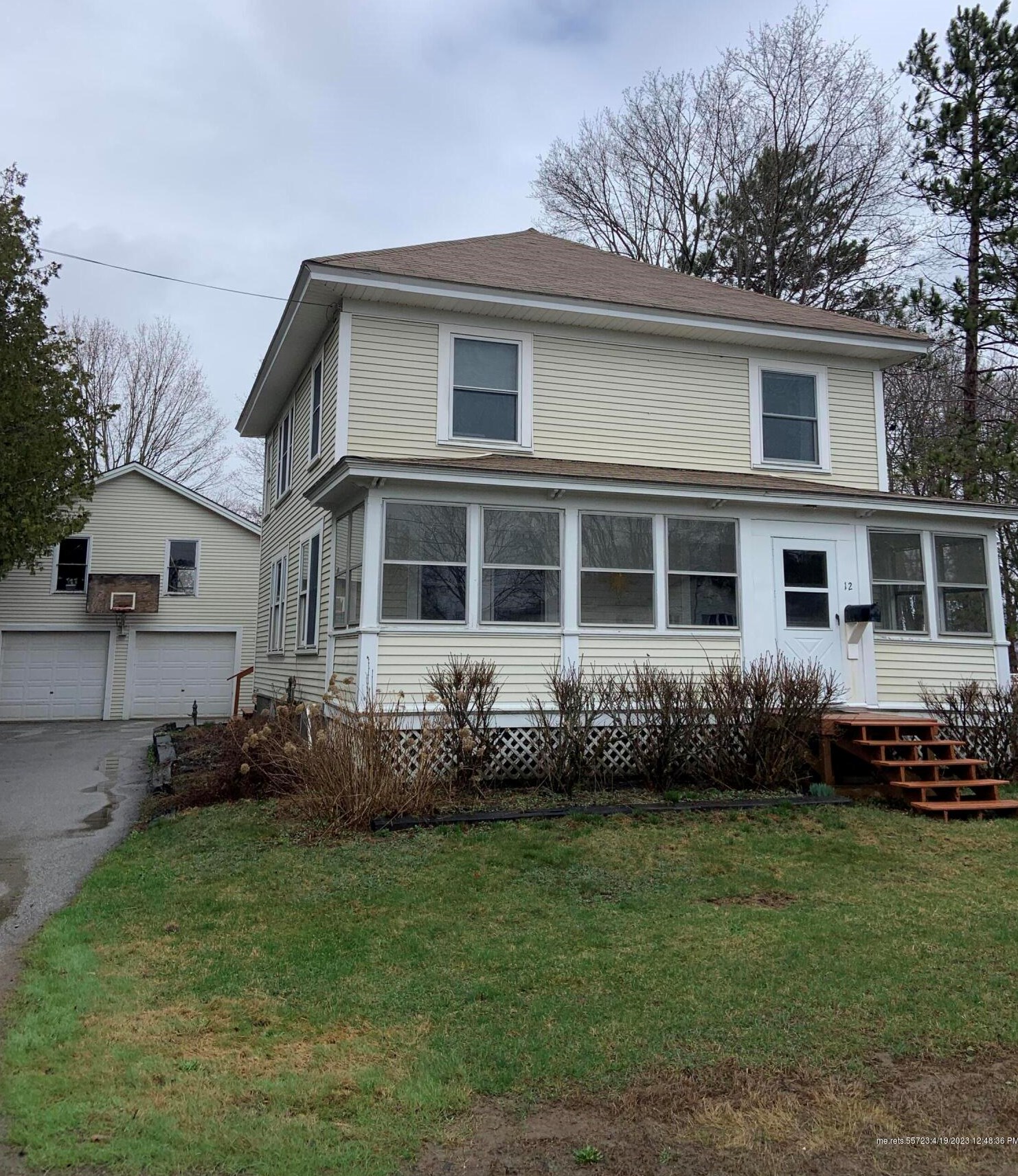 12 Sebasticook Ave, Newport, ME 04953