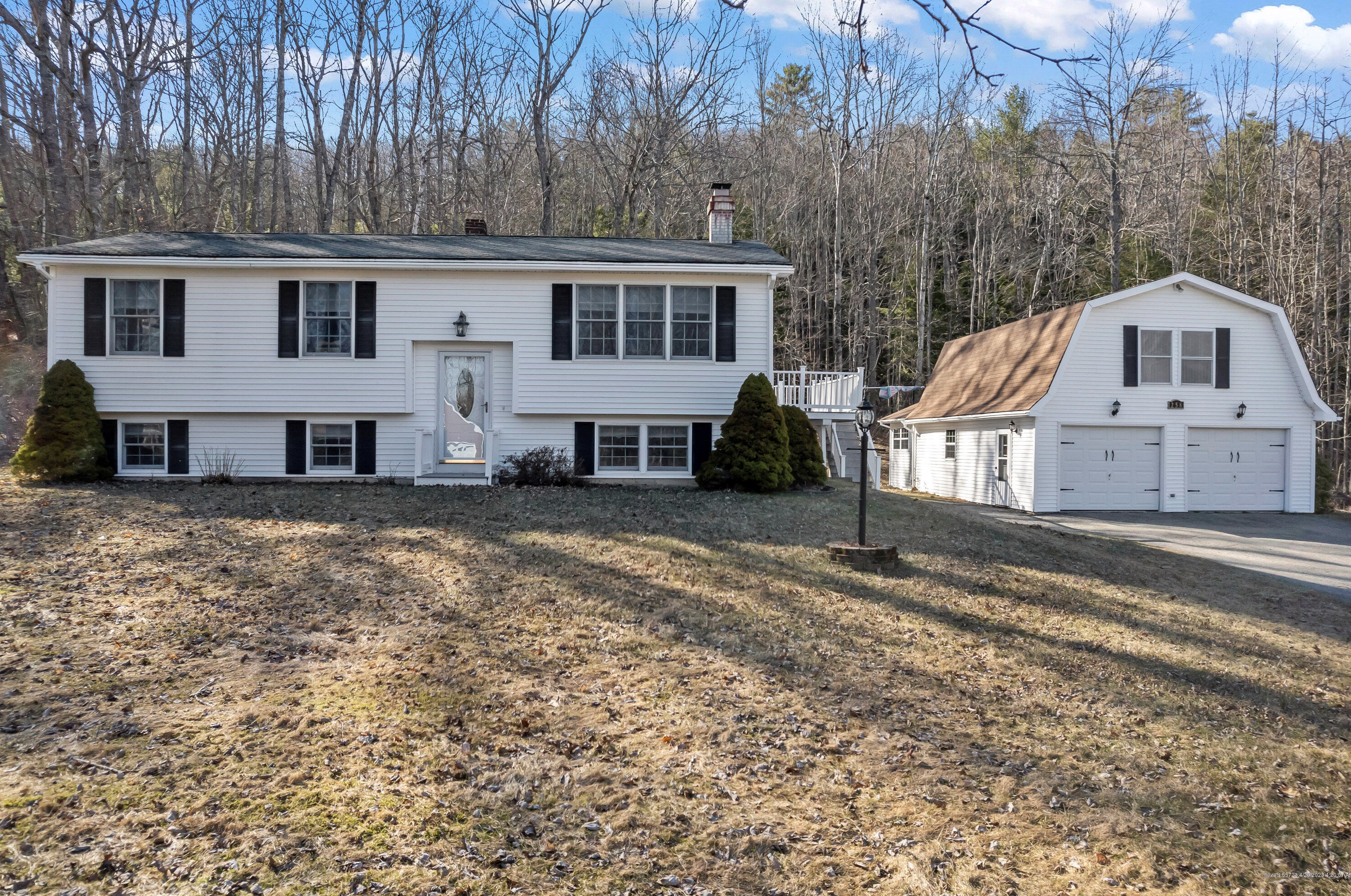 258 Mast Hill Rd, Verona Island, ME 04416