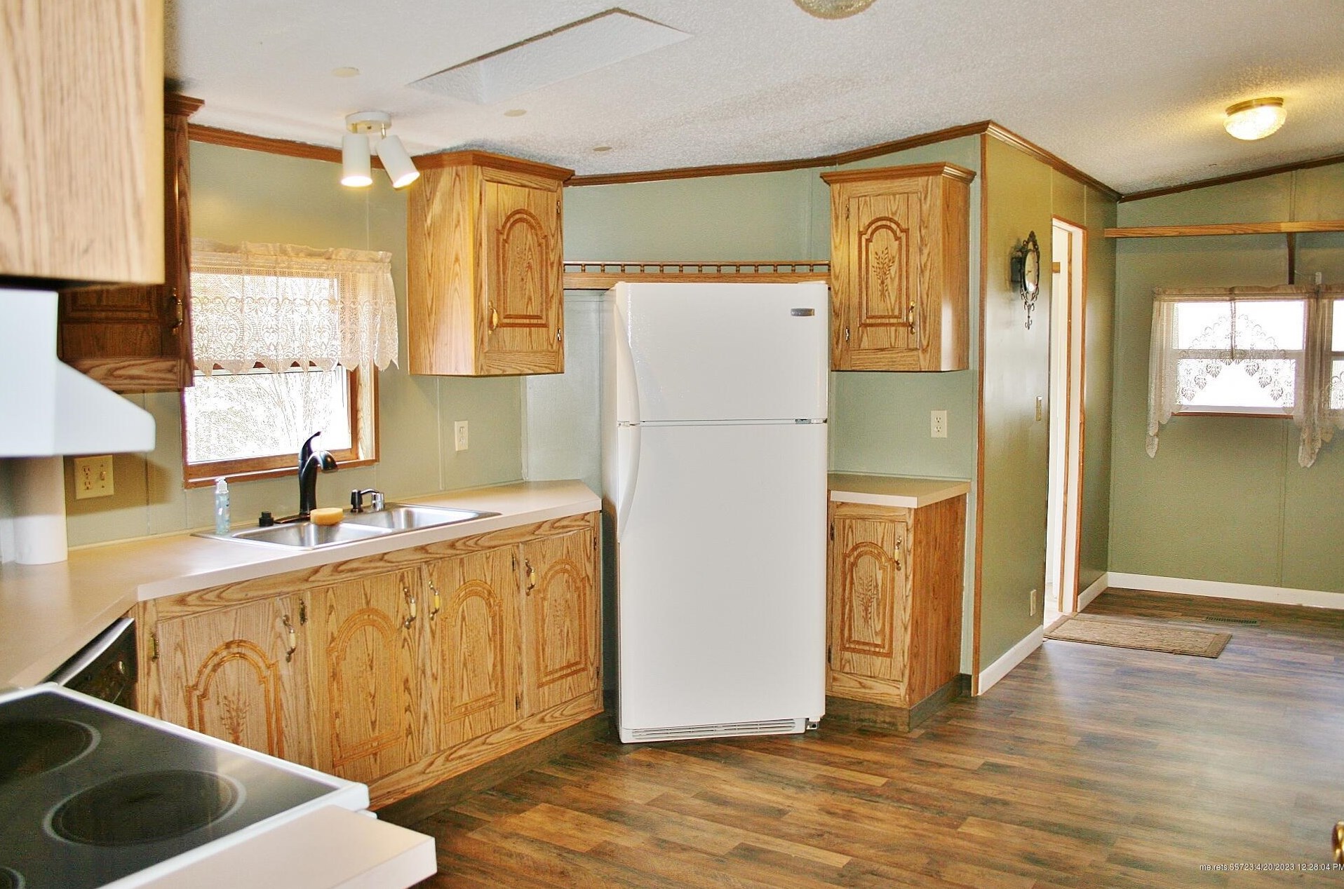 24 Grierson Rd, South Thomaston, ME 04858