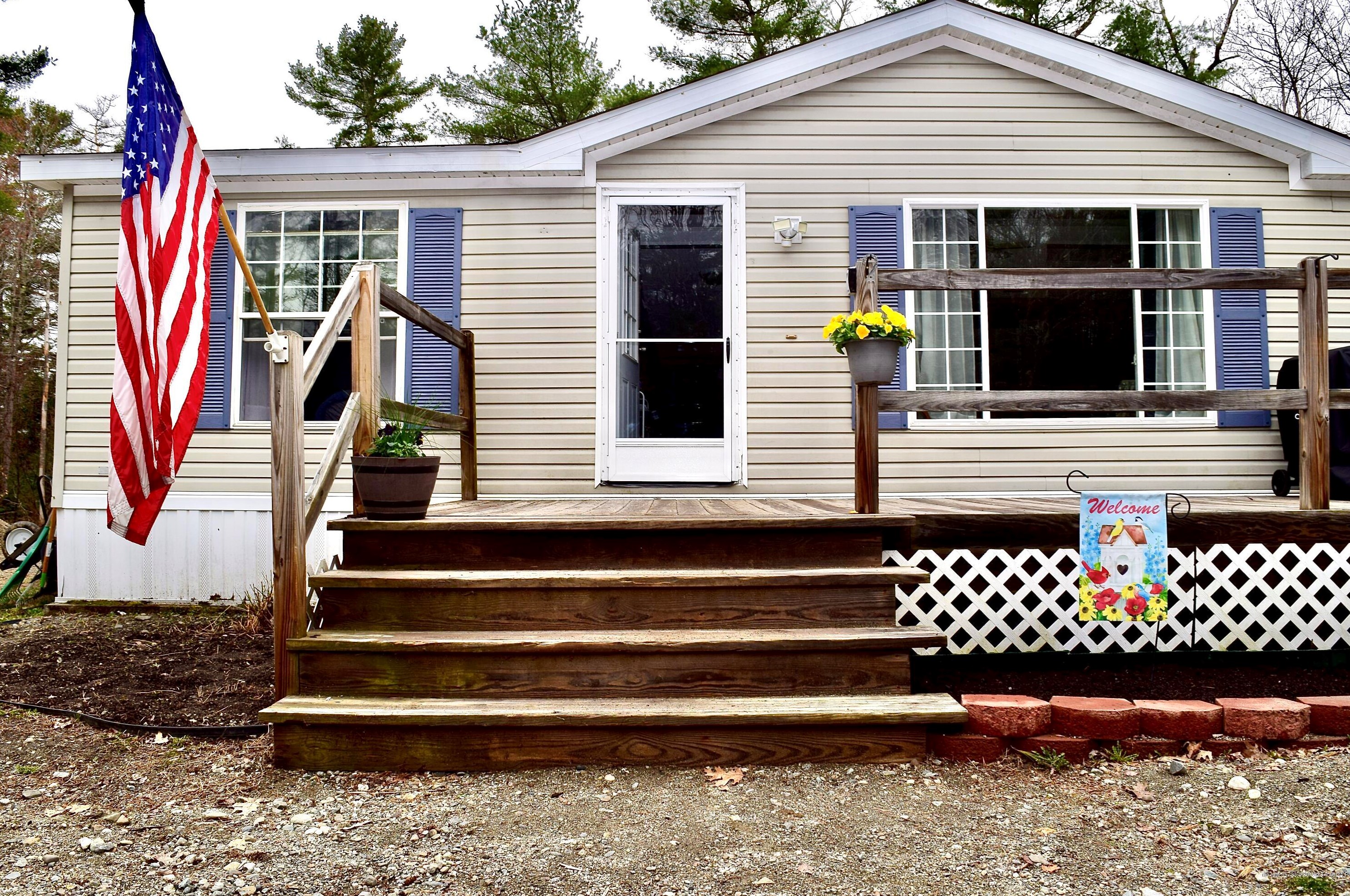 152 Cross Rd, Verona Island, ME 04416