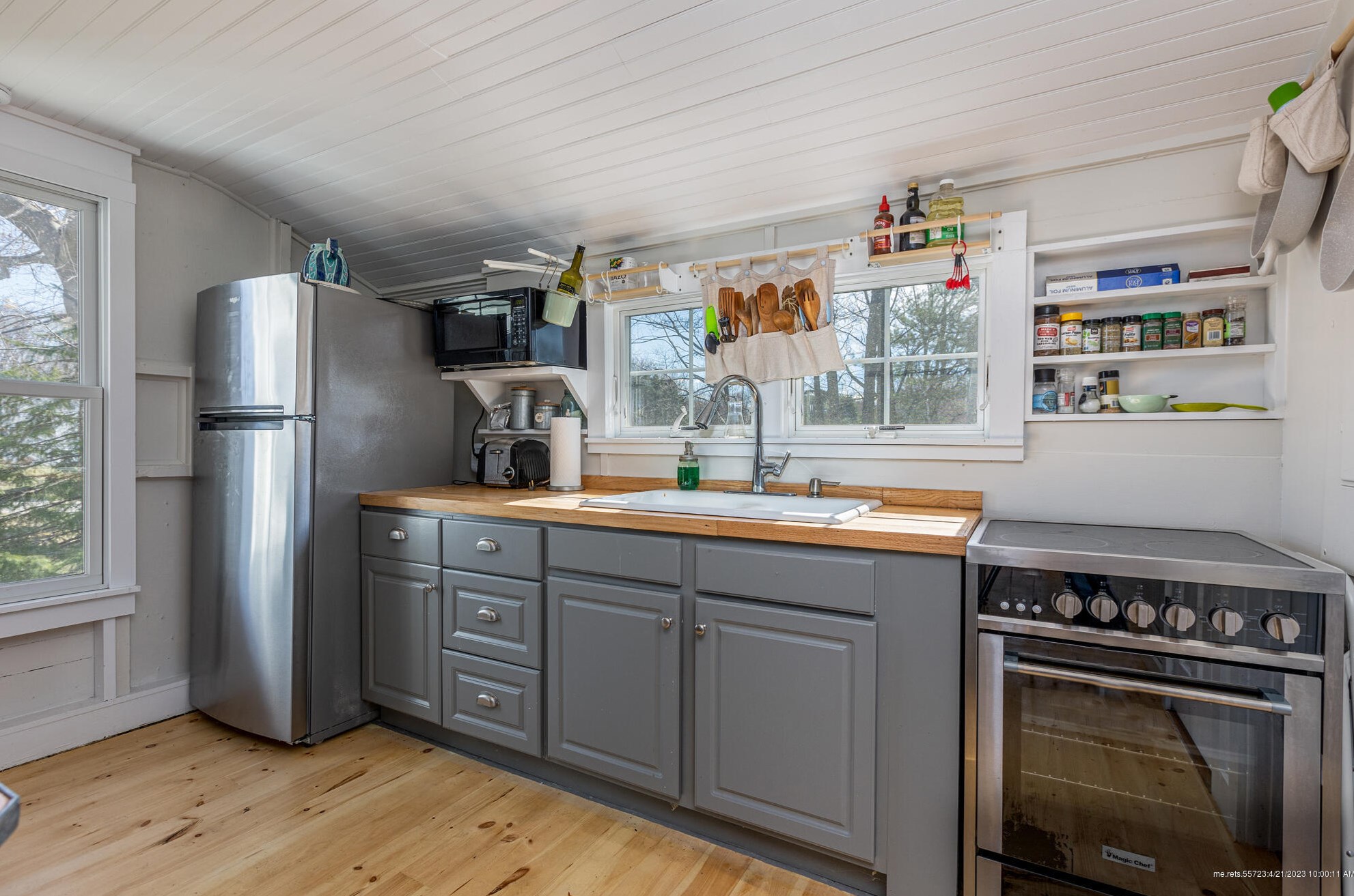 224 Pleasant Ave, Portland ME  04108-6227 exterior